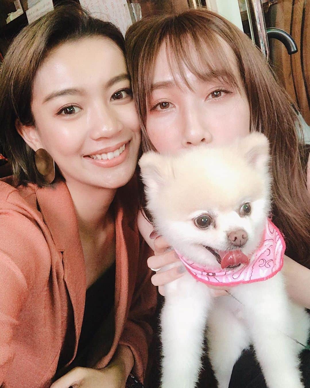 蔭山浩美さんのインスタグラム写真 - (蔭山浩美Instagram)「💘 #チャゲの方じゃなくアスカの方です な日。 ． #支えてくれる人 #支え合いたい人 @asucataira . 天麩羅(てんぷら)9歳のお誕生日おめでとう🐕❤️❤️❤️ #天麩羅  @tempuramanager  #borne @borne_shibuya ． ありがとう おめでとう」7月1日 0時47分 - hiromi_kageyama