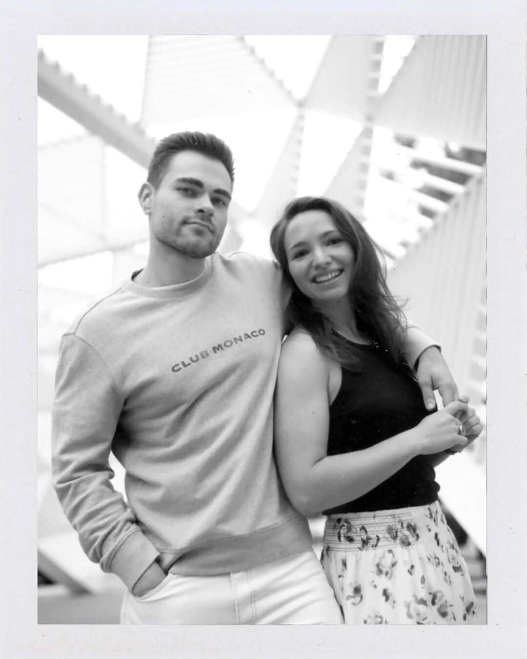 Club Monacoのインスタグラム：「“Community is like the roots of a tree: the support system that lifts you up, helps you grow, and nourishes you.” Leo—and Margo, Club Monaco design team, best friends for five years ⠀⠀⠀⠀⠀⠀⠀⠀⠀ Club Monaco is proud to donate 50% of all Pride sweatshirts to Stonewall Community Foundation, supporting LGBTQIA+ organizations worldwide, 365 days a year. stonewallfoundation.org .  Share your story @clubmonaco #CMPride #Pride ⠀⠀⠀⠀⠀⠀⠀⠀⠀ Photography & Video: @urka_long Hair & Makeup: @ayumi_yamamoto.hair & @deannahaganmua ⠀⠀⠀⠀⠀⠀⠀⠀⠀ #nycaidsmemorial  #NYCAM  #rememberreflectrenew」