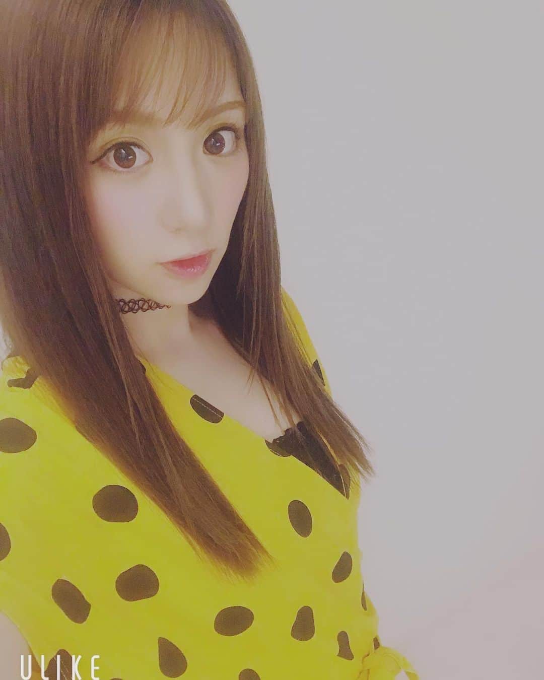 河瀬鮎美のインスタグラム：「ぷはっ！🏊‍♀️💦水に潜るような日々でした💀⚡️でもそろそろ陸に上がれそう❤️🐟❤️髪の毛も大好きな美容師さん達にサラサラにしてもらったし、準備は整った🥺笑  またもう少ししたらご報告させていただきます🤗💕 そしてもう7月に入ったねーー❤️❤️ついに夏だ‼️🌈7月は行動的になりたい！なる‼︎😍✨ #7月#enjoy#summer #美容院#縮毛矯正#カラー#トリートメント#髪の毛#サラサラ#instalove」