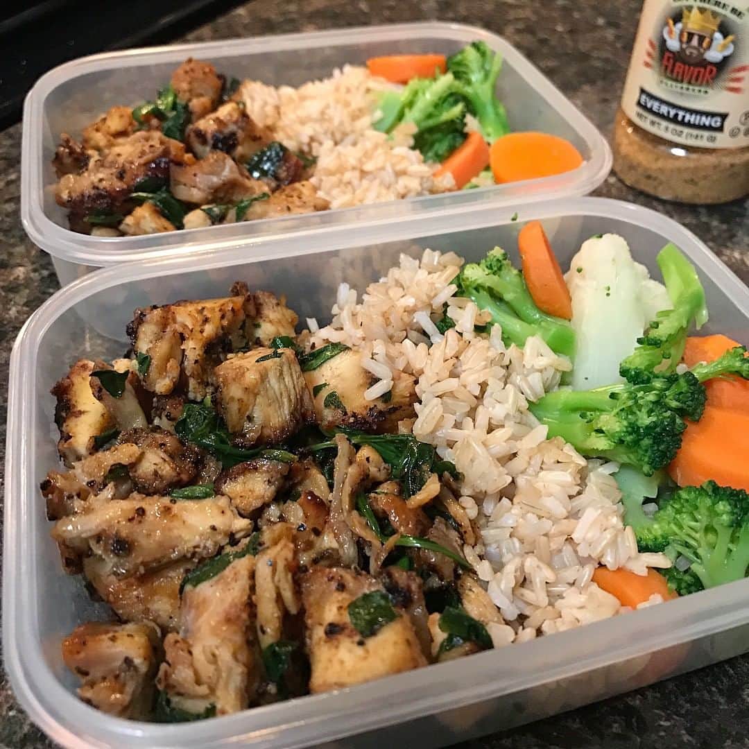 Flavorgod Seasoningsさんのインスタグラム写真 - (Flavorgod SeasoningsInstagram)「Keep your chicken breast from becoming dry 🤗🤗🤗🤗⁠ -⁠ Meal Prep Seasonings Available here ⬇️⁠ Click link in the bio -> @flavorgod | www.flavorgod.com⁠ -⁠ Featured Prep @kdub1472⁠ -⁠ Flavor God Seasonings are:⁠ 💥ZERO CALORIES PER SERVING⁠ 🌿Made Fresh⁠ 🌱GLUTEN FREE⁠ 🔥KETO FRIENDLY⁠ 🥑PALEO FRIENDLY⁠ ☀️KOSHER⁠ 🌊Low salt⁠ ⚡️NO MSG⁠ 🚫NO SOY⁠ 🥛DAIRY FREE *except Ranch ⁠ ⏰Shelf life is 24 months ⁠ -⁠ -⁠ #food #foodie #flavorgod #seasonings #glutenfree #keto #paleo #vegan #kosher #breakfast #lunch #dinner #yummy #delicious #foodporn #mealprep ⁠」7月1日 1時10分 - flavorgod