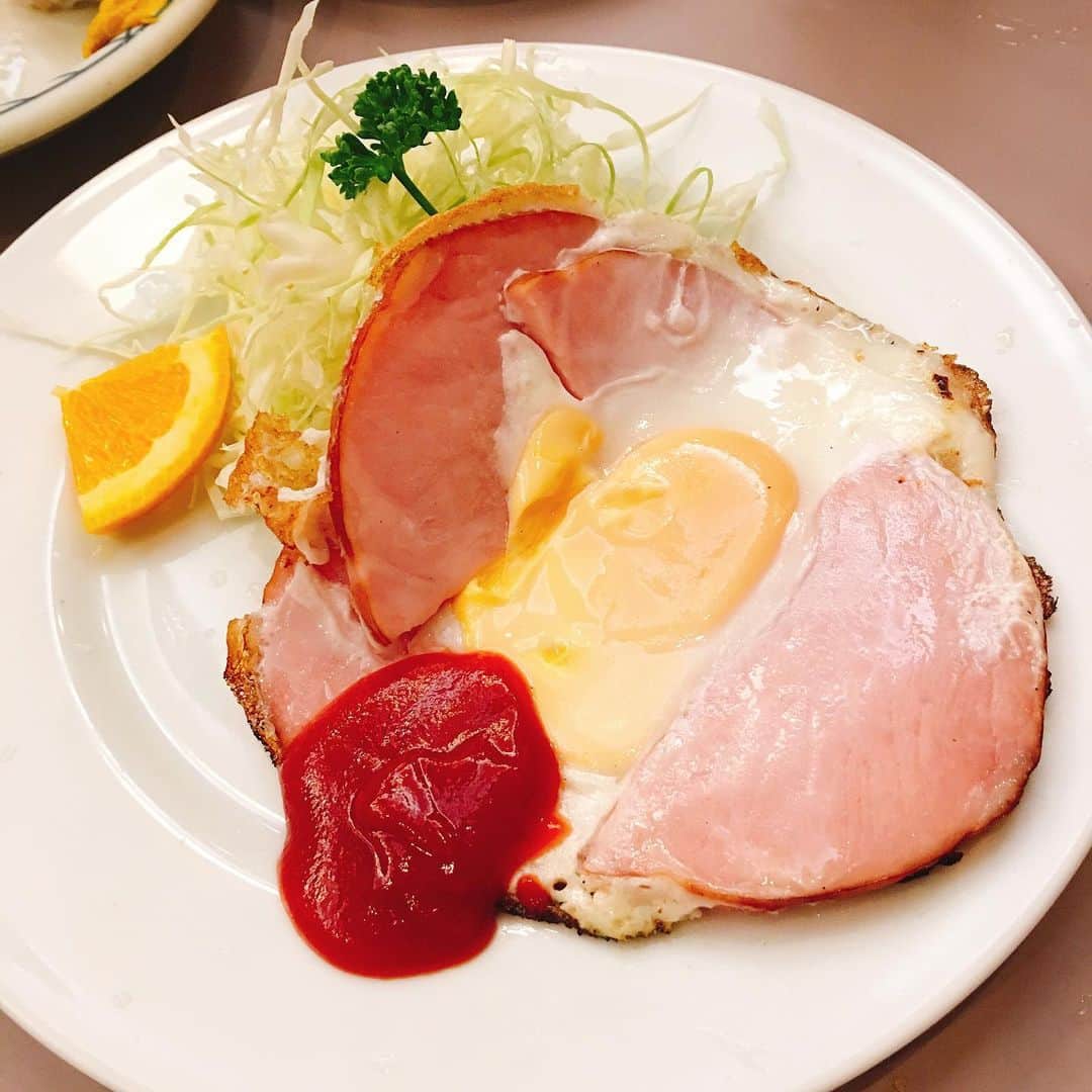 金巻ともこさんのインスタグラム写真 - (金巻ともこInstagram)「浅草上野で食べたもの。 #街歩き」7月1日 1時11分 - tomotomoco