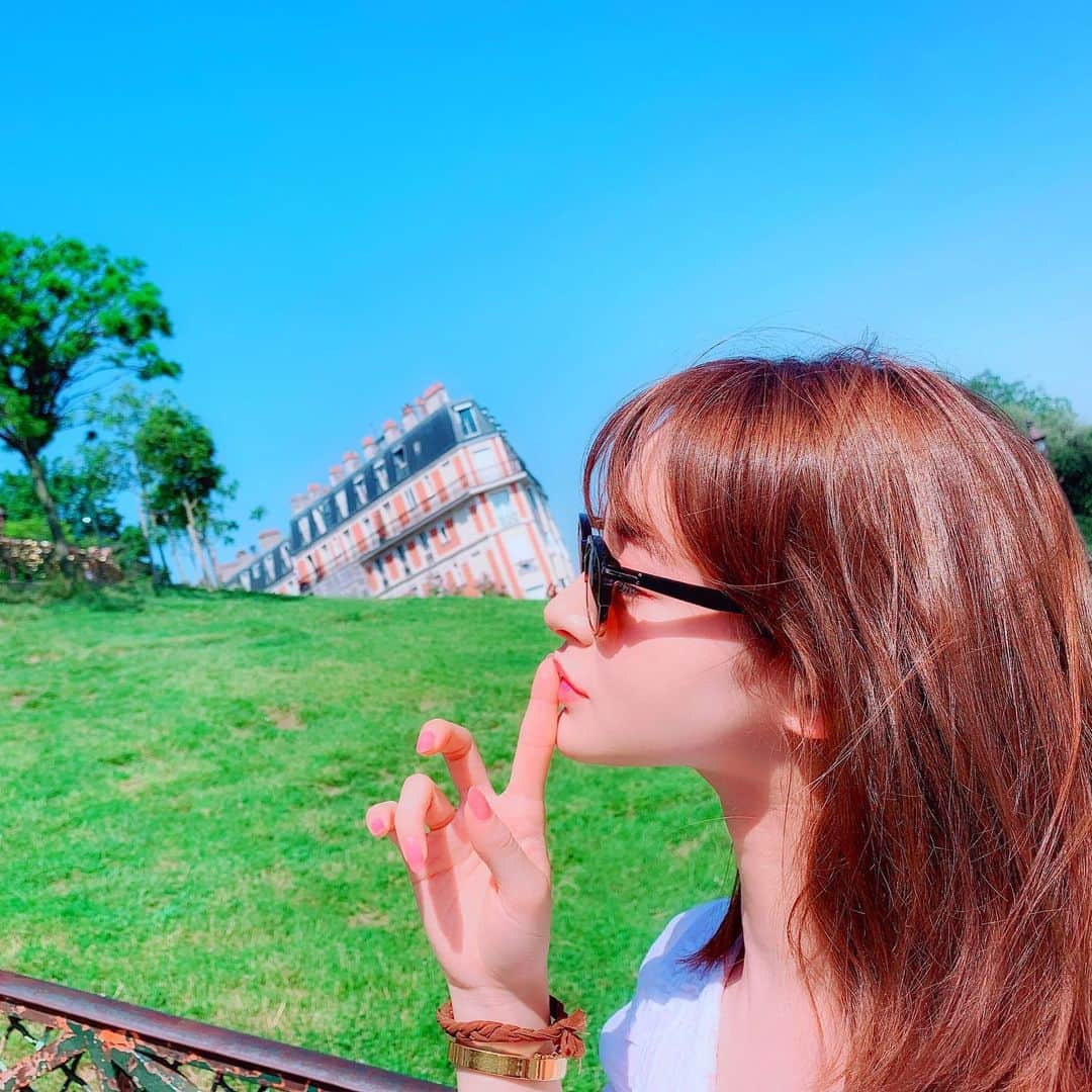 野崎萌香さんのインスタグラム写真 - (野崎萌香Instagram)「沈む家🏠🇫🇷 #sinkinghouse」7月1日 1時11分 - moeka_nozaki