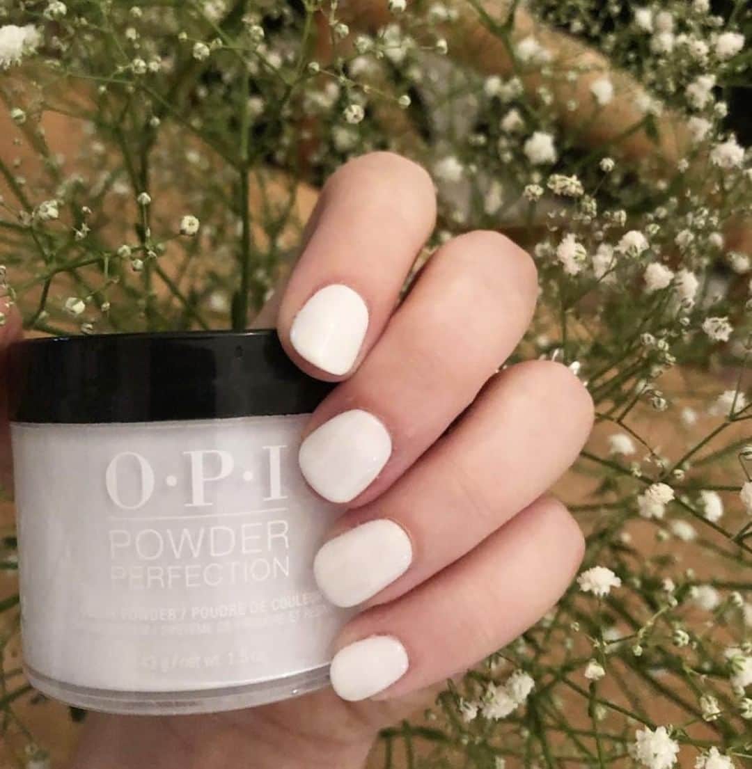 OPIさんのインスタグラム写真 - (OPIInstagram)「@lucy_opiaustralia you're taking out (baby's)breath away with this gorgeous #OPIPowderPerfection #AlpineSnow manicure! Have you tried our #dipowder system yet? #OPIObsessed⁠ ⁠ #strongnails #dippowdernails #whitenails #flowers #nails #sunday #nailsalon #salonsunday」7月1日 1時30分 - opi