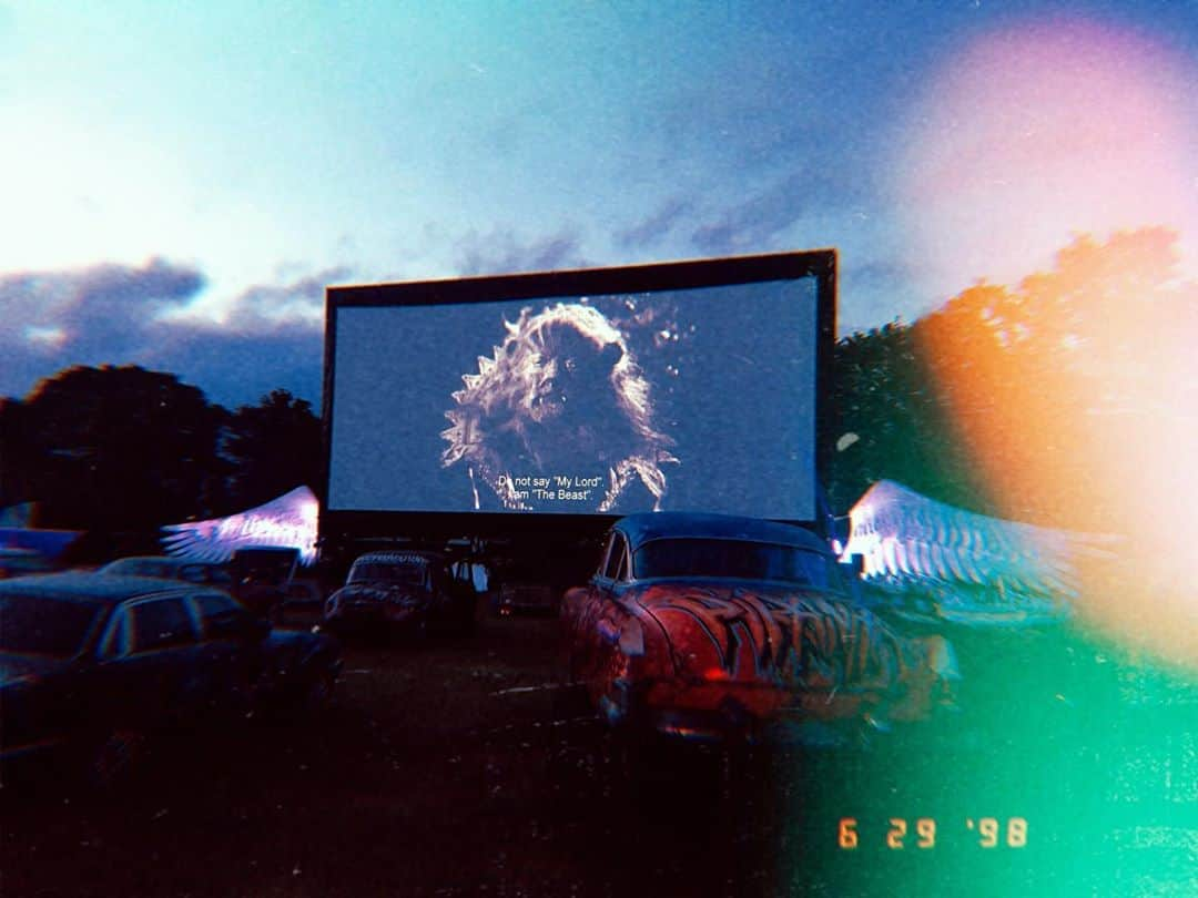 ジュノー・テンプルのインスタグラム：「@cineramageddon home of the post apocalyptic drive in movie theater. Most rocking place to watch a cool movie on this planet #glastonbury2019 ✨」