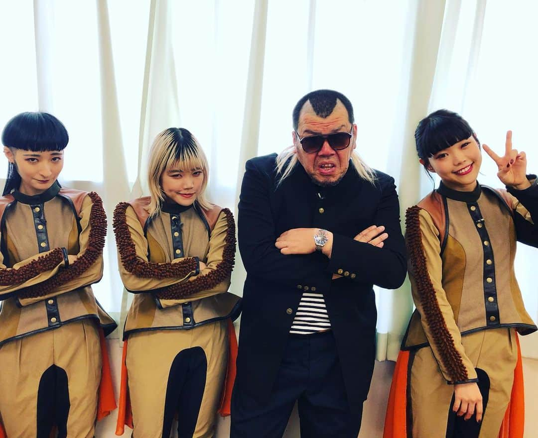 くっきー（川島邦裕）さんのインスタグラム写真 - (くっきー（川島邦裕）Instagram)「#まぁ #告知ってことになるわなっ❤︎ 7月1日（月）深夜0時59分～1時59分の1時間！毎日放送にてサマーソニック大阪特番 「北区梅田音楽学校 ～サマソニ夏期講習～」 #これ見てサマソニ盛り上がんな❤︎ #んでイケイケのチャンネーの #尻にぎり千切んなっ❤︎」7月1日 11時22分 - nikuguso_taro