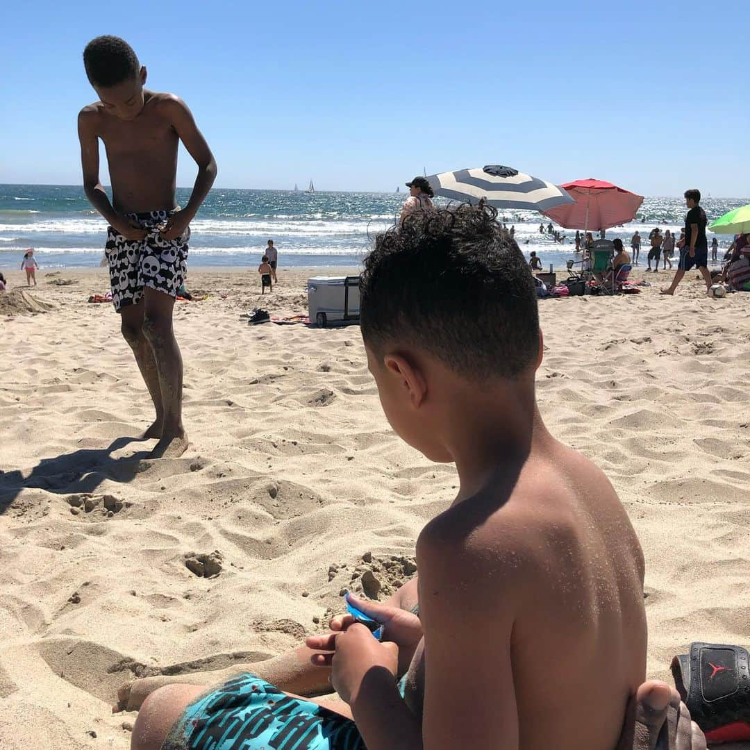 ページ・ケネディさんのインスタグラム写真 - (ページ・ケネディInstagram)「Low Key #Daddy AF 😍 #BeachBoys #KennedyBoys #SundayFunday」7月1日 12時01分 - pagekennedy