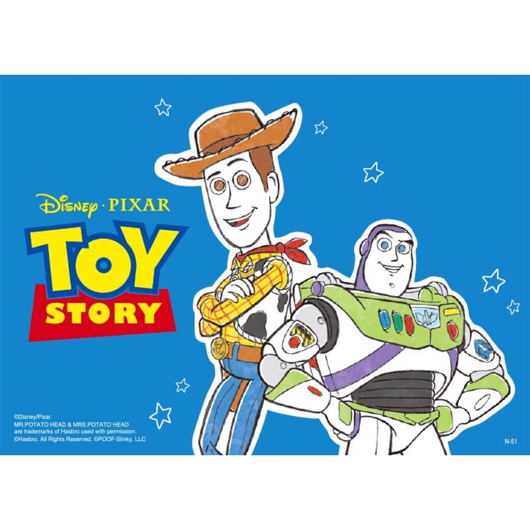 3COINSさんのインスタグラム写真 - (3COINSInstagram)「❋TOY STORY限定グッズ発売決定！❋﻿ ﻿ ﻿ ウッディ、バズ、ジェシーなど人気のキャラクターグッズが3COINS登場！﻿ ﻿ 2019年7月13日（土）より3COINS（3COINS＋plus、colle、3COINS OOOPS!、3COINS station含む）全店で発売いたします♪﻿ ﻿ トートバッグやレジャーシート、ビーチサンダルなどのレジャーグッズをはじめ、毎日使えるキッチン、ランドリーグッズ、ステーショナリーなど充実のラインナップは、全て3COINSオリジナルデザインです。﻿ ﻿ 子どもから大人までみんなが欲しくなる全71アイテムは @3coins_official のプロフィールにあるURLから特設サイトをチェック！﻿ ﻿ お楽しみに！﻿ ﻿ ※ASOKO+3COINSイクスピアリ舞浜店では販売いたしません。﻿ ご了承くださいませ。﻿ ﻿ #トイストーリー #ウッディ #バズ #ディズニー #ピクサー #disney #pixar﻿ #トートバッグ #ポーチ #お皿 #マグカップ #キッチン雑貨 #レジャーグッズ #収納﻿ #バスグッズ #ランドリーネット #ステーショナリー #ふせん #付箋 #ノート ﻿ #3COINS #スリーコインズ #スリコ #限定 #プチプラ」7月1日 12時01分 - 3coins_official