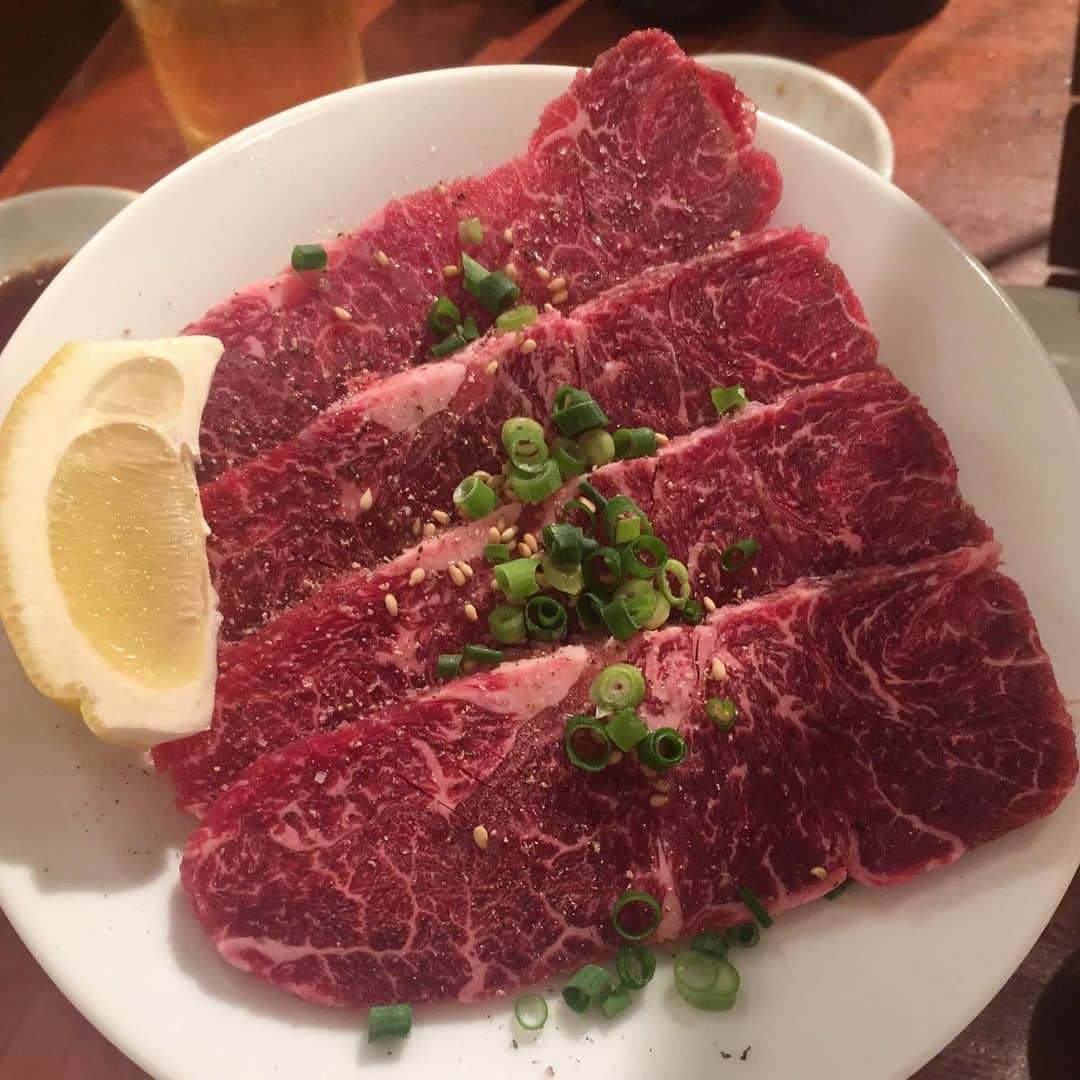 山本愛子さんのインスタグラム写真 - (山本愛子Instagram)「昨日は祥子ちゃんと、同じ事務所の早川真理恵ちゃんとお肉会♡  楽しかったー！✨ 月1ペースで集まりたい♪  美女とお肉は最高の組み合わせ笑♡  #焼肉 #美女 #肉」7月1日 12時02分 - aikoyade1219