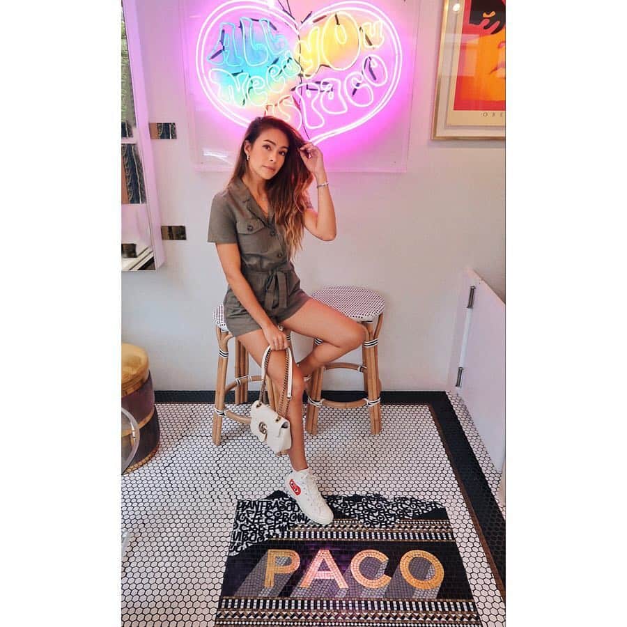 タヤ・ロジャースさんのインスタグラム写真 - (タヤ・ロジャースInstagram)「Just a little girl in a big world, trying to eat everything 🤷🏻‍♀️💕🥰 Açaí bowls are my go to quick meals lately- they’re quick and refreshing plus they’re packed with so many nutritious ingredients 🙌🏼 Health is wealth HomieLoverFriends 💎 #hm #FatGirlAtHeart #HMthailand」7月1日 12時17分 - tayastarling