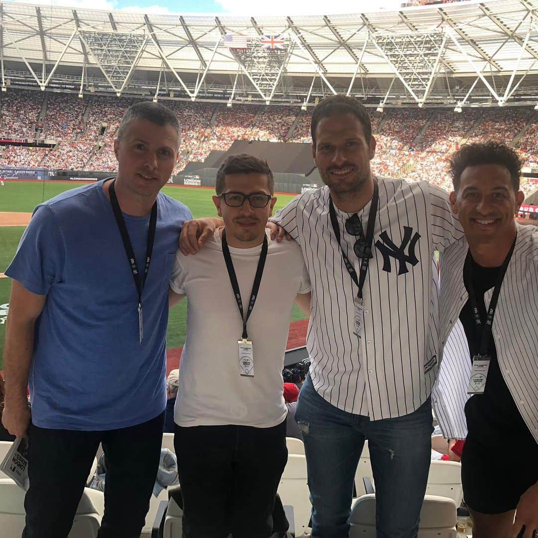 アスミル・ベゴヴィッチさんのインスタグラム写真 - (アスミル・ベゴヴィッチInstagram)「Amazing day watching the @yankees and @redsox in the @mlblondonseries! @nedjad_is_m @michaelsterne @capitalsportmanagement」7月1日 3時39分 - asmir1