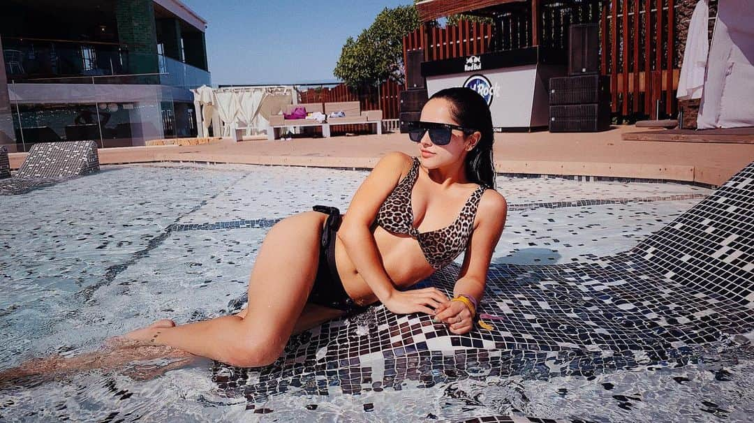 ベッキーGさんのインスタグラム写真 - (ベッキーGInstagram)「Unbothered. Bitch please 😎」7月1日 3時47分 - iambeckyg