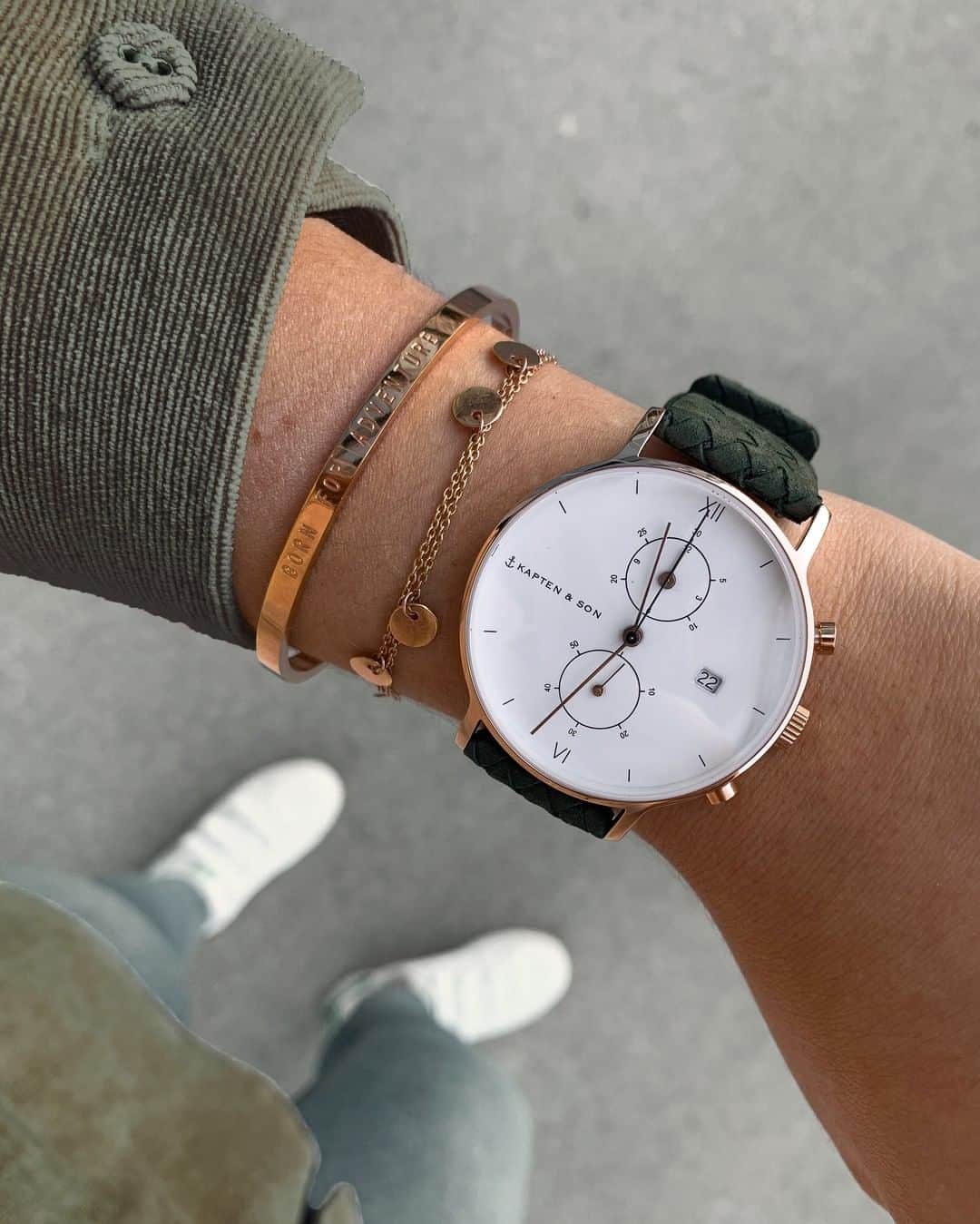 Kapten & Sonさんのインスタグラム写真 - (Kapten & SonInstagram)「'Rise and shine, Sunday is mine.' Hope you had a wonderful weekend, Kaptens! 🙌 Our Chrono fits perfectly to the pine green woven leather strap! ✨ #bekapten #kaptenandson⁠ .⁠ .⁠ .⁠ #watches #watchesofinstagram #watchlover #sundayvibes #ootd #fashionaddicted #streetstyle #summeroutfit #outfitinspiration」7月1日 4時01分 - kaptenandson