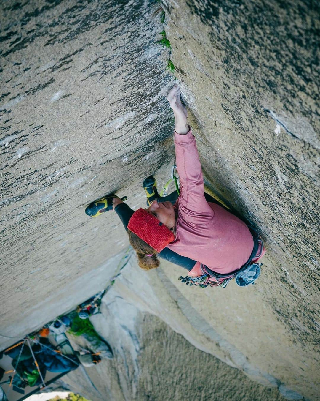 バーバラ・ザンガールさんのインスタグラム写真 - (バーバラ・ザンガールInstagram)「This was the final 5.13c (pitch 31) on the Pre-Muir wall! #thinlayback #Elcapitan #liveclimbrepeat ••••••••••••••••••••••••••••••••••••••••••••••••••••• @blackdiamond @lasportivagram @vibram @verivalbio @powerbar_europe @frictionlabs @fazabrushes @climbskinspain @allineedtea 📸@jacopolarcher」7月1日 4時10分 - babsizangerl