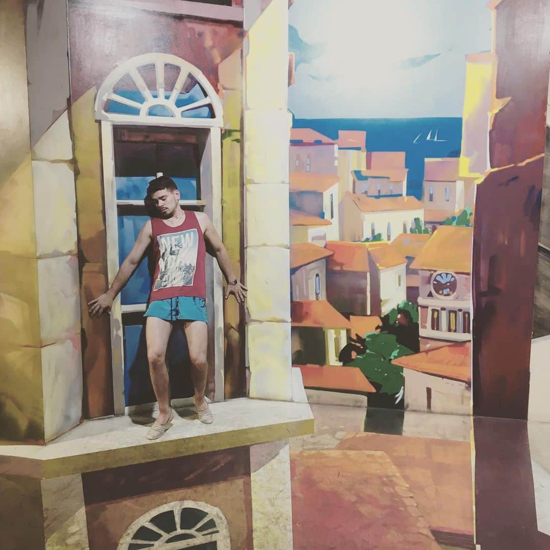 アンドレア・ファッブリさんのインスタグラム写真 - (アンドレア・ファッブリInstagram)「Childhood never ends. Museo de ilusiones. #barcelona #barcellona #espana #spain #summer2019 #fun」7月1日 4時35分 - andreafabbri_