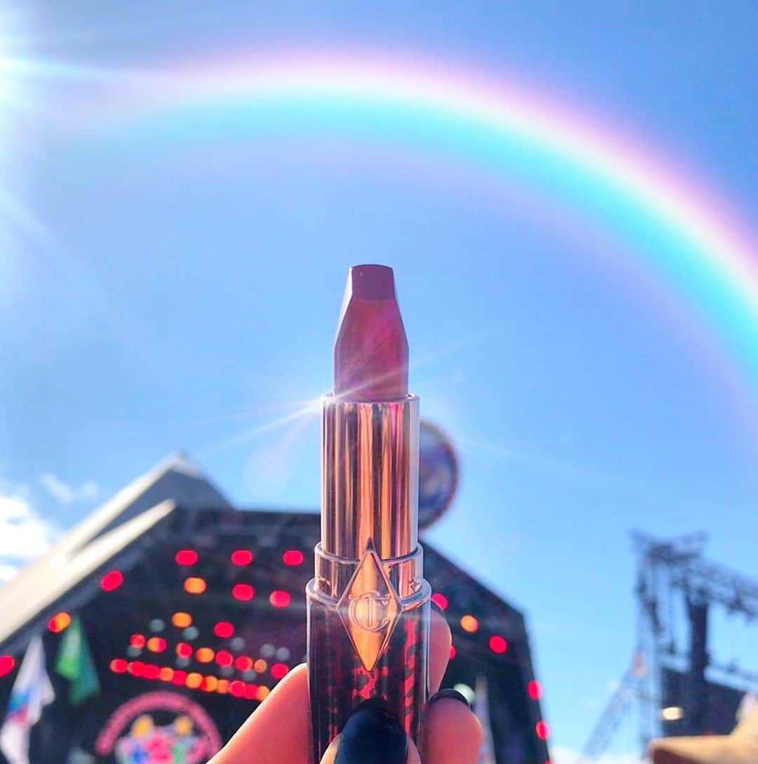 シャーロット・ティルベリーさんのインスタグラム写真 - (シャーロット・ティルベリーInstagram)「We loved watching @kylieminogue performing at @glastofest!! Kylie was the inspiration behind Charlotte’s NEW! #HOTLIPS 2 shade DANCEFLOOR PRINCESS! 💋💃🏼⛺️💫💄This sumptuous colour has a pretty pop of pink that has a pearl running through it that is a dreamy on the lip, as this magic rainbow is over Glastonbury! What a performance! @kylieminogue is truly a DANCEFLOOR PRINCESS and a SULTRY SONGSTRESS! Love, Bella and Sofia x @bellabroekmantilbury @sofiaschwarzkopftilbury  Benefiting @womenforwomen and their incredible, inspiring work to help women survivors of war rebuild their lives, we are pledging a MAGICAL £1 MILLION to this amazing charity through my NEW! #HOTLIPS 2 lipsticks. The ULTIMATE, EMPOWERING collection to inspire #LIPSTICKCONFIDENCE and change lives.」7月1日 4時57分 - charlottetilbury