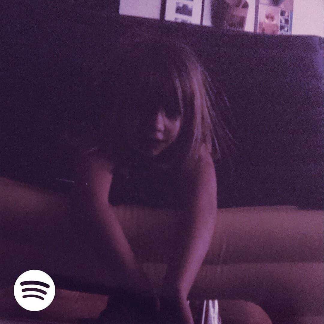 ケイリン・ルッソのインスタグラム：「Baby Blues (for my saddies) LIB 🥺  This was fun bc my girl requested a sad playlist. Even tho I’m not in this place currently.. I have cried to almost all of these songs. HAGS」