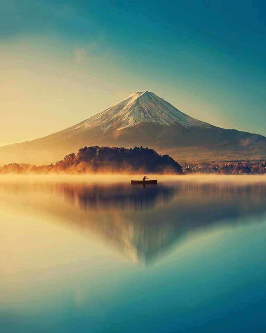 Canon Photographyさんのインスタグラム写真 - (Canon PhotographyInstagram)「Is it possible to post too many photos of Mount Fuji? Probably... but we’ll do it anyway! An truly unbelievable shot!  Photography | @furstset  Mount Fuji, Japan  #japan #mountfuji #reflectiongram #sunriselovers #japan_vacations」7月1日 5時40分 - cpcollectives