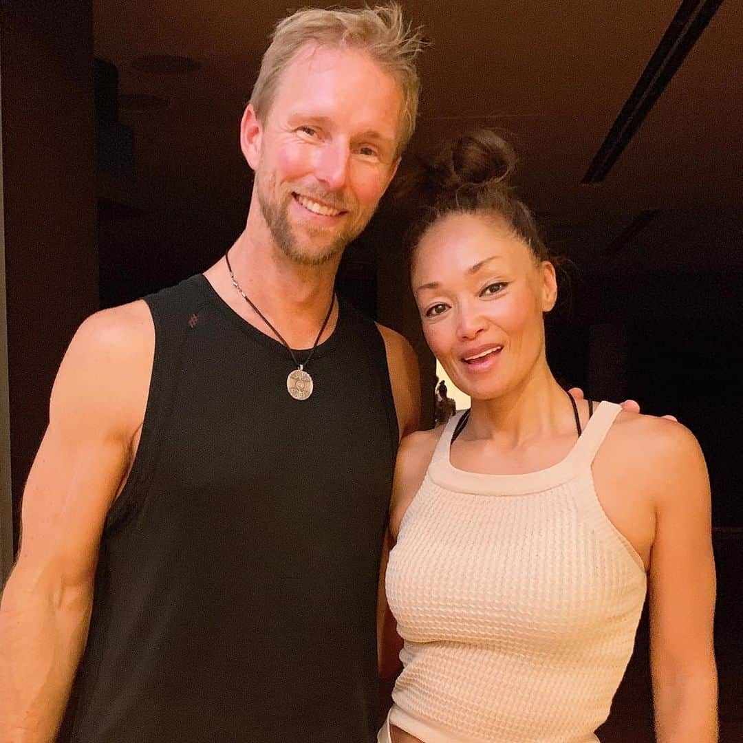 のインスタグラム：「Thank you for your wisdom and awakenings through out the practice as always.🙏 with #brentlaffoonyoga - - - #yoga #ashtangayoga #vinyasa #peace #love #light #equinox #westhollywood #beverlyhills #losangeles #workout #mind #body #spirit #allinone」