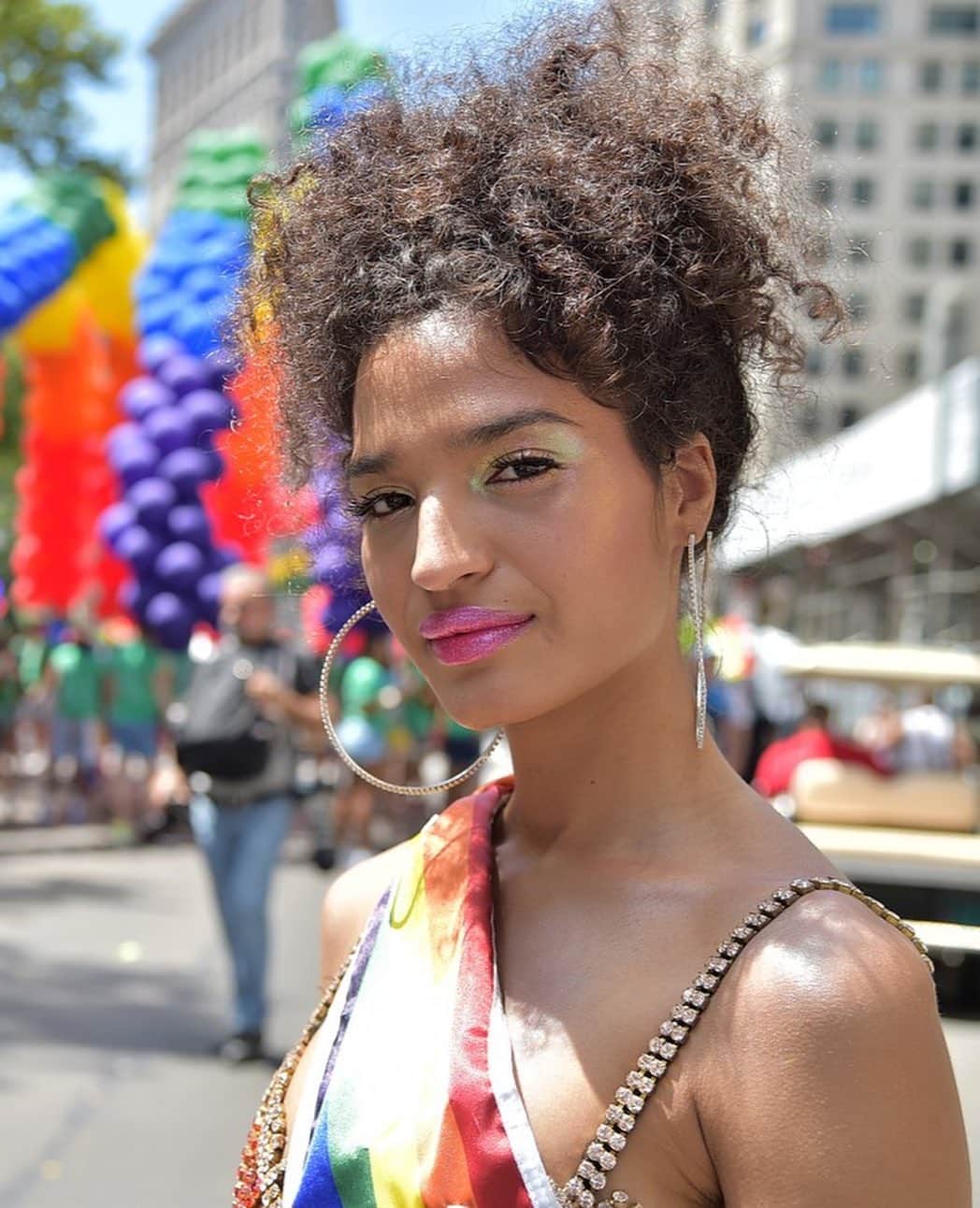 Huffington Postさんのインスタグラム写真 - (Huffington PostInstagram)「Happy #worldpride! 🌈✨ Today, the LGBTQIA+ community and allies congregated and celebrated in New York City for the city's 50th Pride March. This year is also the 50th Anniversary of the 1969 Stonewall Uprising. 🏳️‍🌈⁠⠀ ⁠⠀ The parade was led by Grand Marshals from the cast of "Pose," Gay Liberation Front, transgender activist Monica Helms, co-founder of UK Black Pride Phyll Opoku-Gyimah, and the Trevor Project. 👏⁠⠀ ⁠⠀ #NYCPrideMarch #PrideNYC #ProudOutLoud #Pride #Stonewall50 // 📷: @gettyimages」7月1日 5時59分 - huffpost