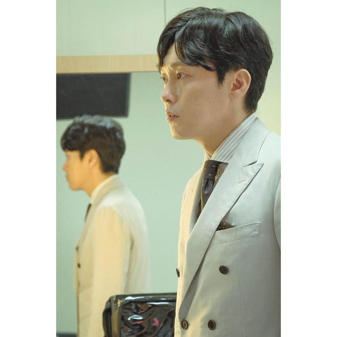 C-JeS エンタテイメントさんのインスタグラム写真 - (C-JeS エンタテイメントInstagram)「#보이스3 #진짜_최종보스 #우종우 ✔️ 마지막까지 강렬했던 #박병은 . 매력포인트 최종_정리한 #포스트 보러가요🏃‍♀️ -> http://naver.me/FQdsQfV6 . [사진제공 = OCN] . #박병은 #ParkByungEun #OCN #주말드라마 #보이스3 #Kdrama #voice3 #Cjestagram #씨제스타그램」7月1日 12時34分 - cjes.tagram