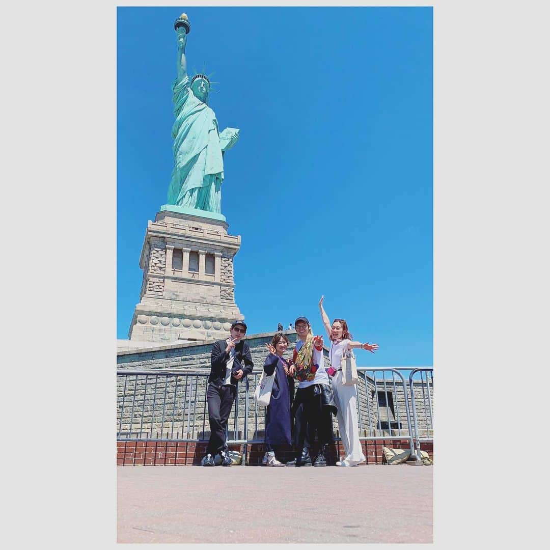 久保山香奈さんのインスタグラム写真 - (久保山香奈Instagram)「. July🇺🇸７月🗽きました❗️❤️ さぁ、今日からまた頑張ろう💎 #newyork#自由の女神」7月1日 7時52分 - kaaana227