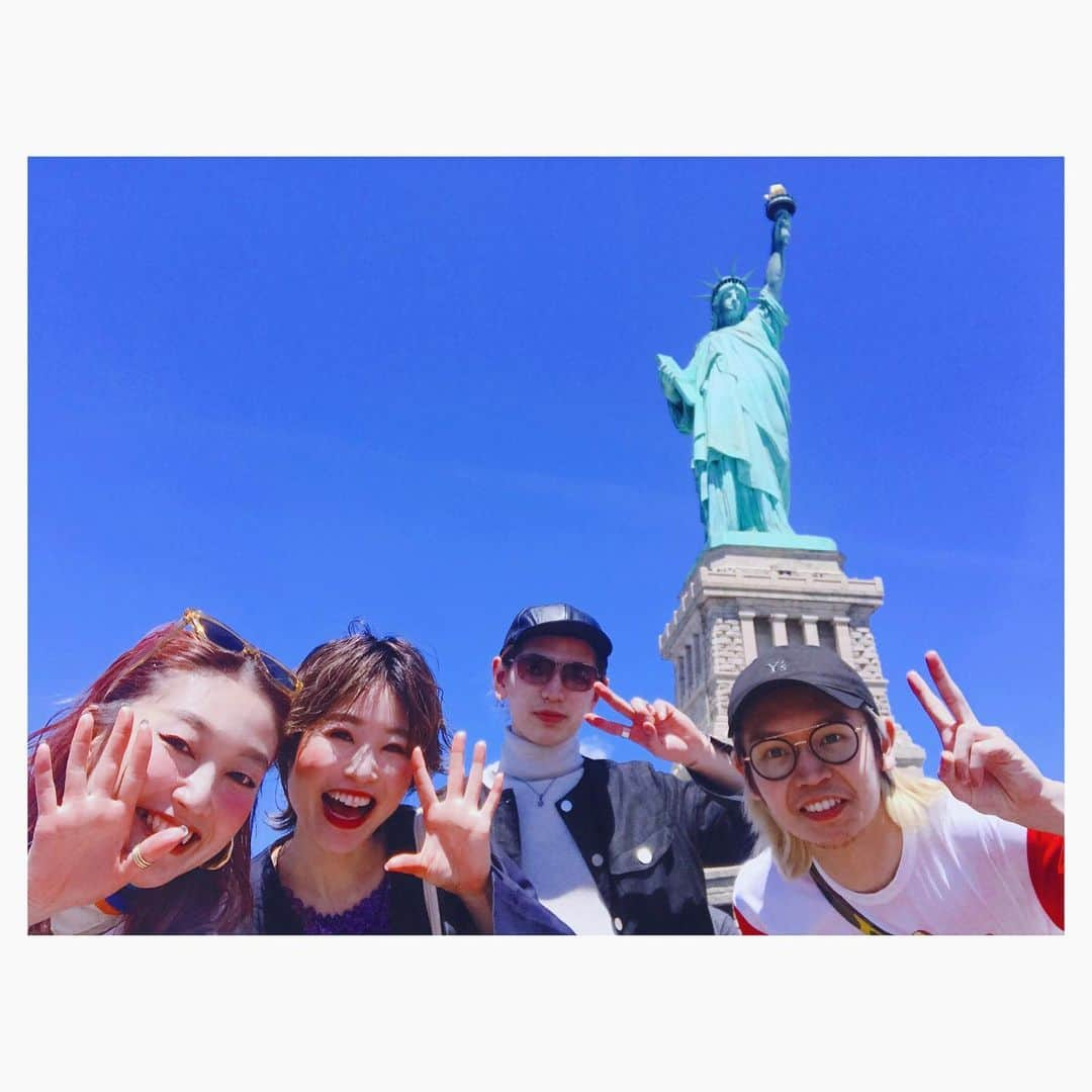 久保山香奈さんのインスタグラム写真 - (久保山香奈Instagram)「. July🇺🇸７月🗽きました❗️❤️ さぁ、今日からまた頑張ろう💎 #newyork#自由の女神」7月1日 7時52分 - kaaana227