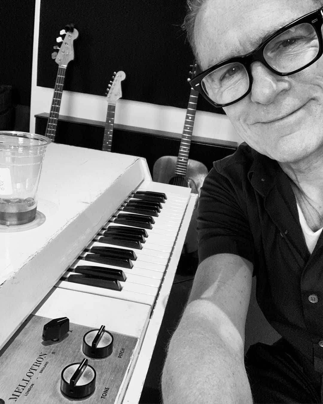 ブライアン・アダムスさんのインスタグラム写真 - (ブライアン・アダムスInstagram)「Tried this old 1970’s Mellotron on a song today, it’s such a great bit of old analog gear. #mellotron #analogtape #bryanadamsnewalbum @thewarehousestudio #vancouver」7月1日 8時08分 - bryanadams