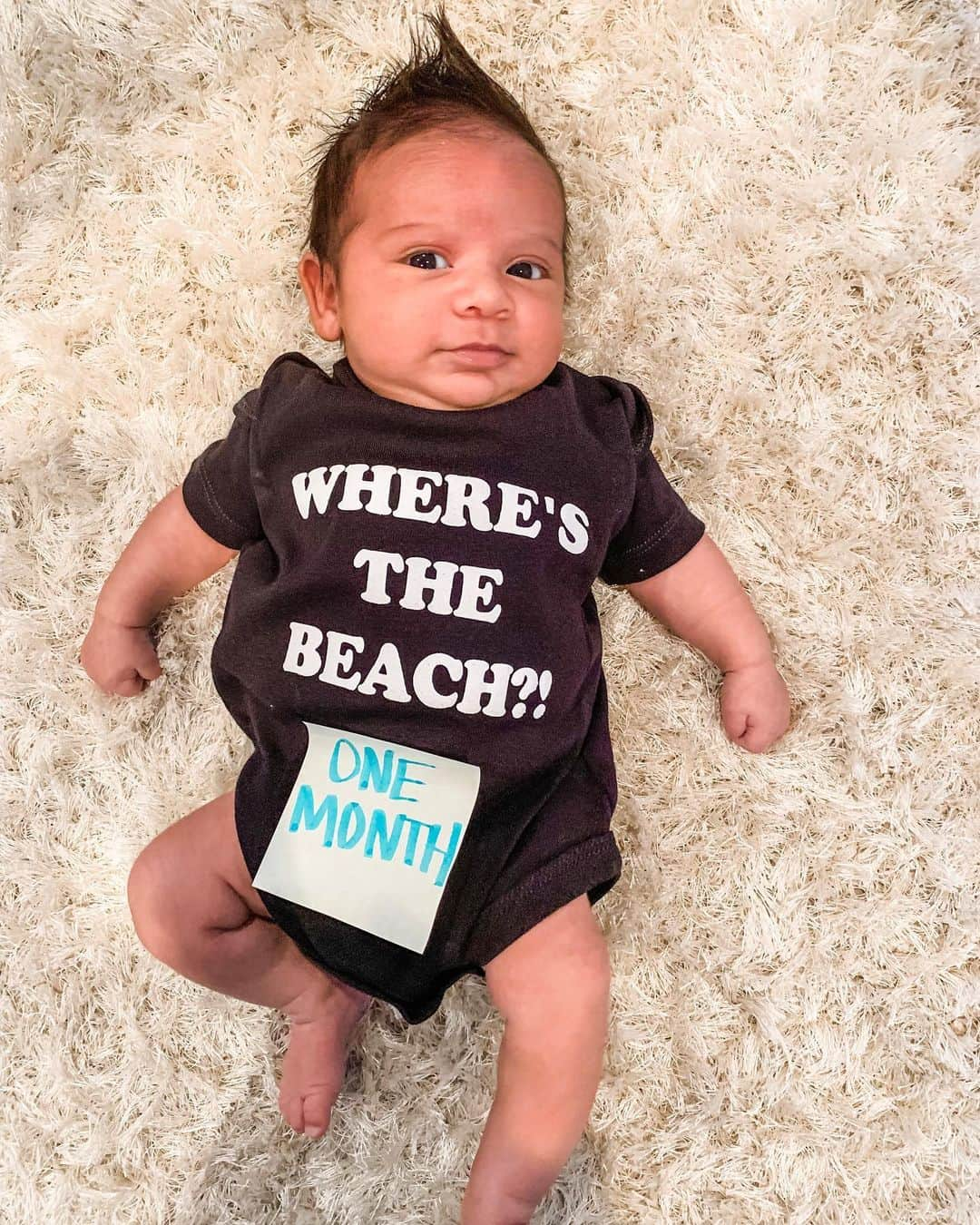 ニコール・ ポリッツィさんのインスタグラム写真 - (ニコール・ ポリッツィInstagram)「ONE MONTH TODAY 👊🏽 Where’s the beach , bruh?」7月1日 8時19分 - snooki