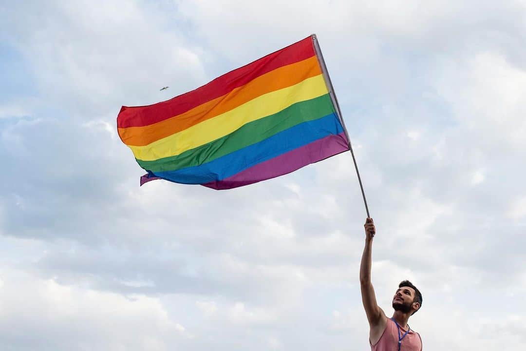 ペリーエリスのインスタグラム：「Happy World #Pride 🌈」