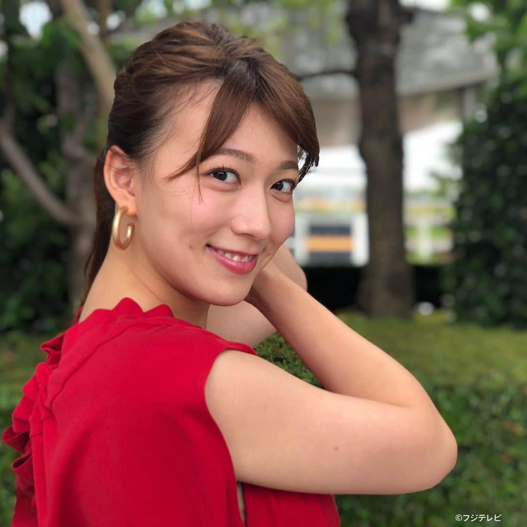 フジテレビ「めざましテレビ」さんのインスタグラム写真 - (フジテレビ「めざましテレビ」Instagram)「6月28日（金）きょう何着て行く？ ・ ファッション雑誌CanCamとコラボした お天気コーナー「きょう何着て行く？」 阿部華也子ちゃんの毎日のコーデを紹介♪ ・ 【きょうのコーデ】 ブラウス→#LAGUNAMOON 7500円 パンツ→#ECLIN 1万円 靴→#ダイアナ 1万5000円 ピアス→#RANDEBOO 3200円 バングル→#Jouete 1万2000円 ・ 【コーデのポイント】 スカートのように見えるフレアパンツがポイント👀✨ こっくりしたブラウンを選べばトレンド感も 鮮度も高めなスタイルに🎶 赤いブラウスを合わせてグラデーション配色でまとめると今っぽさがさらにUPします⤴️ ・ #めざましテレビ #きょう何着て行く？ #阿部華也子 #今日のコーデ#コーデ #CanCam #今日のファッション#ootd #きょう何着て行く？は月〜金朝6時22分ごろ放送！」7月1日 9時01分 - mezamashi.tv