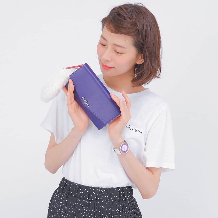 SuperGroupiesのインスタグラム：「💜NEW ARRIVALS💜 #犬夜叉 との新コラボアイテムが好評予約受付中💓 ⠀⠀ ⠀⠀⠀⠀⠀⠀⠀ 殺生丸モデルの長財布👛には 彼ならではのファーをイメージしたチャームが付いています☁️ ⠀⠀⠀⠀⠀⠀⠀ ⠀⠀⠀⠀⠀⠀⠀ 財布の内装にもご注目！👀 殺生丸と行動をともにしている 少女「りん」をイメージしたデザインになっています。 ⠀⠀⠀⠀⠀⠀⠀ デザインはもちろん、機能性も抜群の 新コラボアイテムをお見逃しなく！💨 ⠀⠀⠀⠀⠀⠀⠀ ⠀⠀⠀⠀⠀⠀⠀ ──────────────────────﻿ 💜Today’s Item💜 #Inuyasha Collaboration Series Sesshomaru model watch / ￥15,800 +tax Sesshomaru model wallet / ￥12,800 +tax⠀⠀⠀⠀⠀⠀ ⠀ ※掲載商品は受注生産です。 Available only for pre-orders now! ──────────────────────﻿ ⠀⠀ 画像をタップするとご購入いただけます🛒💨 ⠀⠀⠀⠀⠀⠀⠀ ⠀⠀⠀⠀⠀⠀⠀ ご予約受付は7/15（月・祝）まで！ お見逃しなく⏰ ⠀⠀⠀⠀⠀⠀⠀ ⠀⠀⠀⠀⠀⠀⠀ 実際の商品が気になる方は 本日のLive配信をぜひチェックしてください！✔️ ⠀⠀⠀⠀⠀⠀⠀ 詳細はこちら 👇👇👇 ⠀⠀⠀⠀⠀⠀⠀ ⠀⠀⠀⠀⠀⠀⠀ 📺Live配信のお知らせ📺 本日7/1（月）20:00〜Live配信します！🙌🏻 ⠀⠀⠀⠀⠀ ⠀⠀⠀⠀⠀ 今回のLive配信は・・・﻿ #犬夜叉 special✨  好評予約受付中の新商品を スタッフぴかちゃん＆へいりんが 実際着用しながらご紹介予定です💕 ⠀⠀⠀⠀⠀⠀⠀ ⠀⠀⠀⠀⠀⠀⠀ ⠀⠀⠀⠀⠀⠀⠀ 視聴者限定プレゼント🎁もありますよ！ ライブ配信を見てくれた方の中から抽選で﻿ ✅四魂の玉モデル / ネックレス を合計1名様にプレゼントいたします👏﻿⠀⠀ ⠀⠀⠀⠀⠀⠀⠀ 応募条件などの詳細は、 本日のLive配信でチェックしてください💨 ⠀⠀ ⠀⠀⠀⠀⠀⠀⠀ ⠀⠀⠀⠀⠀⠀⠀ #supergroupies #anime #japaneseanime #スーパーグルーピーズ #アニメ #アニメコラボ #コラボグッズ #ファッションにアニメを #アニメグッズ #Sesshomaru #Kagome #ShikonJewel #四魂の玉 #殺生丸 #腕時計 #腕時計コーデ #長財布 #長財布派 #カジュアルコーデ #ライブ配信 #live配信 #プレゼントキャンペーン #スパグルプレゼント#이누야샤」