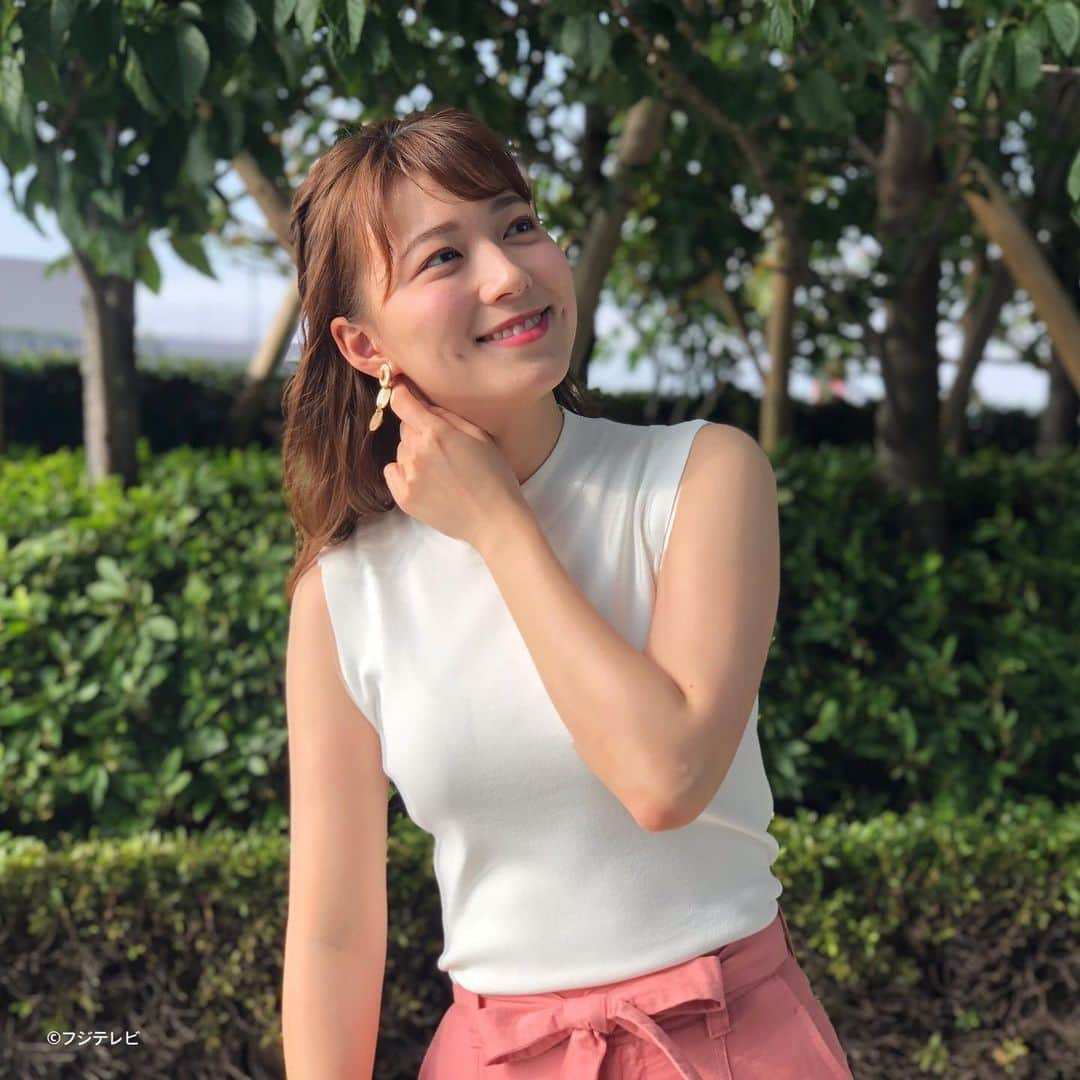 フジテレビ「めざましテレビ」さんのインスタグラム写真 - (フジテレビ「めざましテレビ」Instagram)「6月27日（木）きょう何着て行く？ ・ ファッション雑誌CanCamとコラボした お天気コーナー「きょう何着て行く？」 阿部華也子ちゃんの毎日のコーデを紹介♪ ・ 【きょうのコーデ】 ニット→#poolstudioalivier 4900円 パンツ（共布ベルト付き）→#Gap 7315円 靴→#ダイアナ 1万2500円 イヤリング→#アネモネ 2600円 ・ 【コーデのポイント】 カラーパンツにチャレンジ🍭 肌なじみのいいサーモンピンクなら 取り入れやすく女の子らしさもバッチリ👀✨ リネン素材なので夏らしさもアップ⤴️🎶 ・ #めざましテレビ #きょう何着て行く？ #阿部華也子 #今日のコーデ#コーデ #CanCam #今日のファッション#ootd #きょう何着て行く？は月〜金朝6時22分ごろ放送！」7月1日 8時58分 - mezamashi.tv