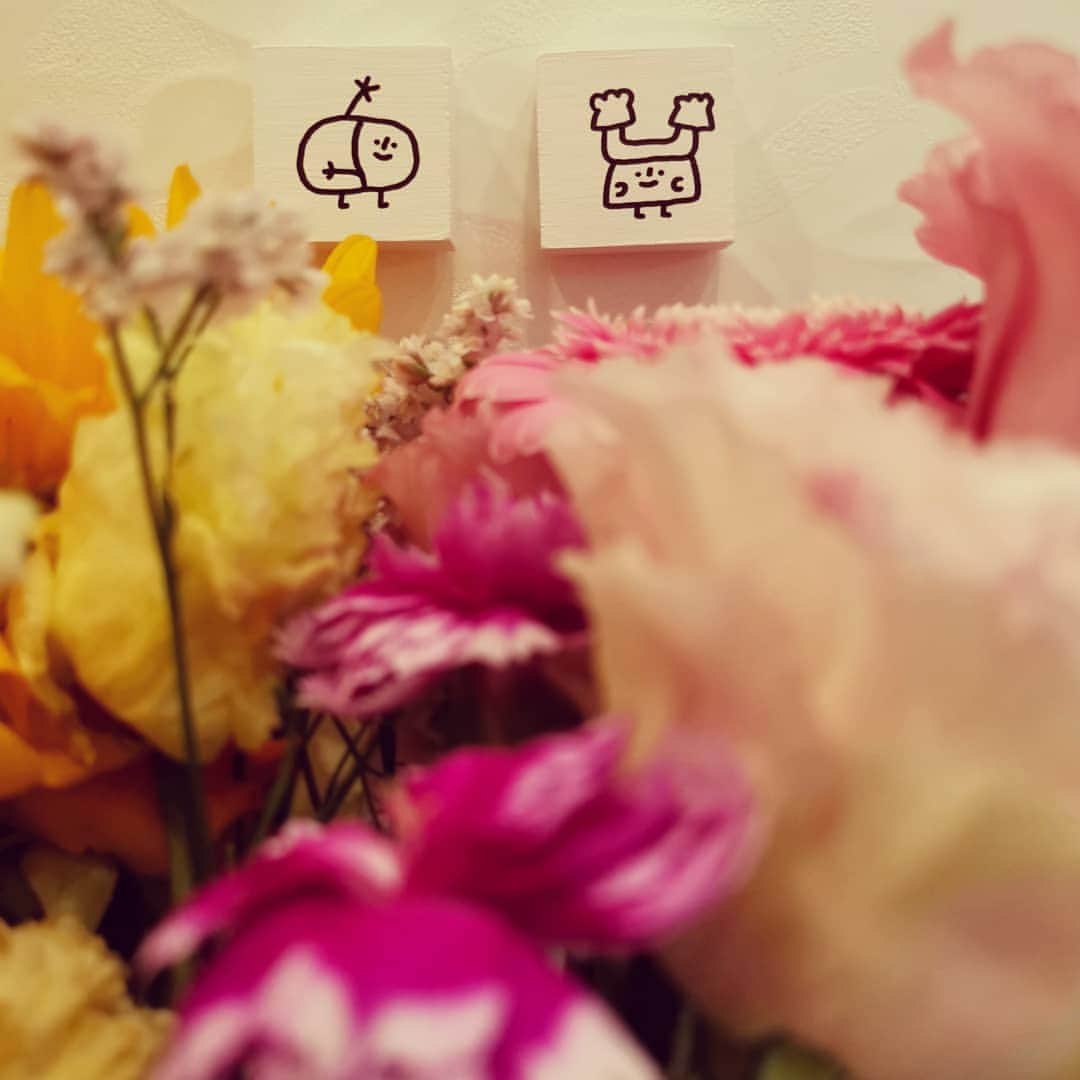 大石暁規さんのインスタグラム写真 - (大石暁規Instagram)「#flower #tinydrawing #cube #littlecharacter #smile」7月1日 9時14分 - akinori_oishi