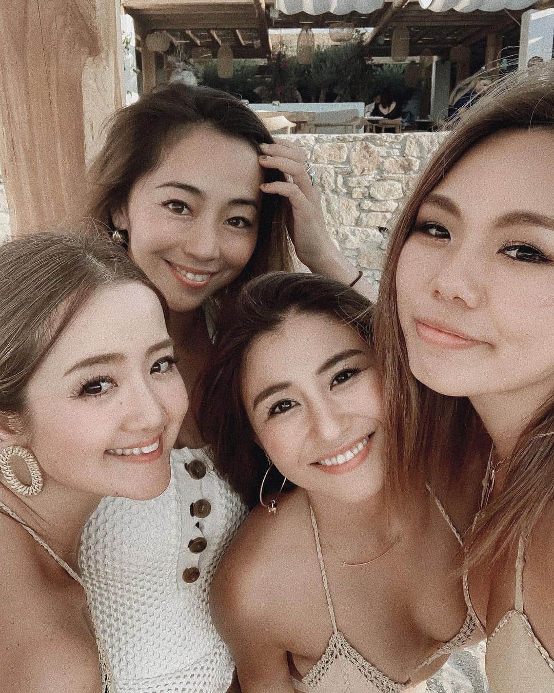 Manamiのインスタグラム：「🧜🏼‍♀️🧜🏽‍♀️🧜🏼‍♀️🧜🏽‍♀️ 可愛くてパリピなマイペースでちびっ子な3人🧚🏼‍♀️🧚🏼‍♀️🧚🏼‍♀️ 4日目に @michi_1017 も合流〜🌟 #ごめんなさいこの写真アプリで盛れてます爆」