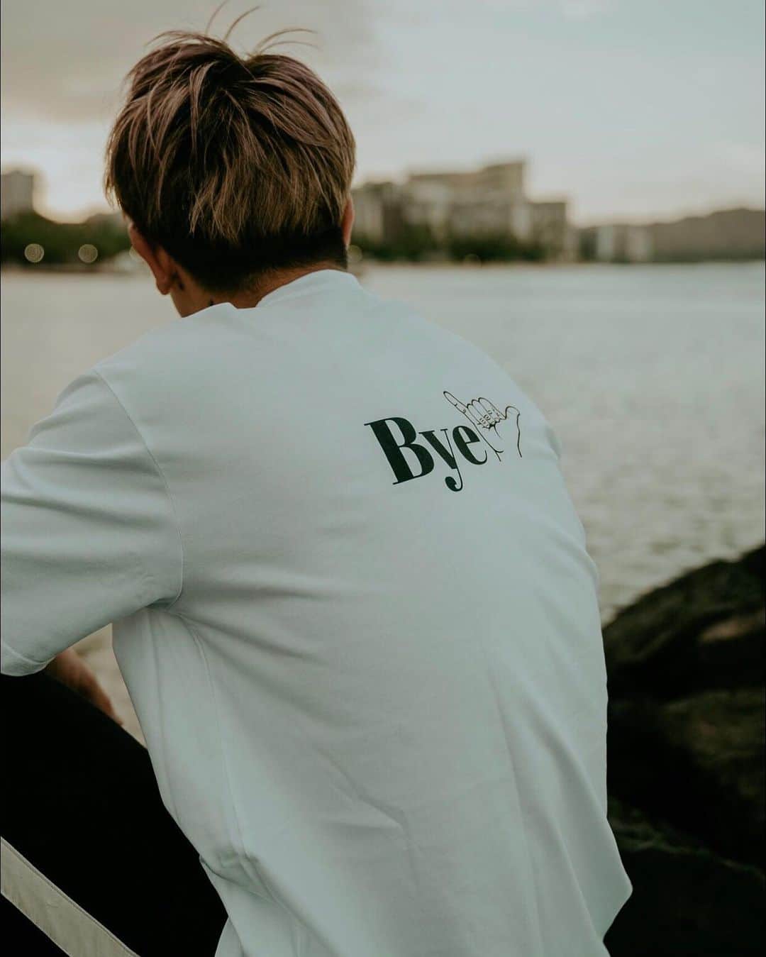 ILAのインスタグラム：「Hi 👋🏼Bye tee • #ilaswim #plwstudios  Photo by 📷 @p.l.w.studios @hiroyabrian」