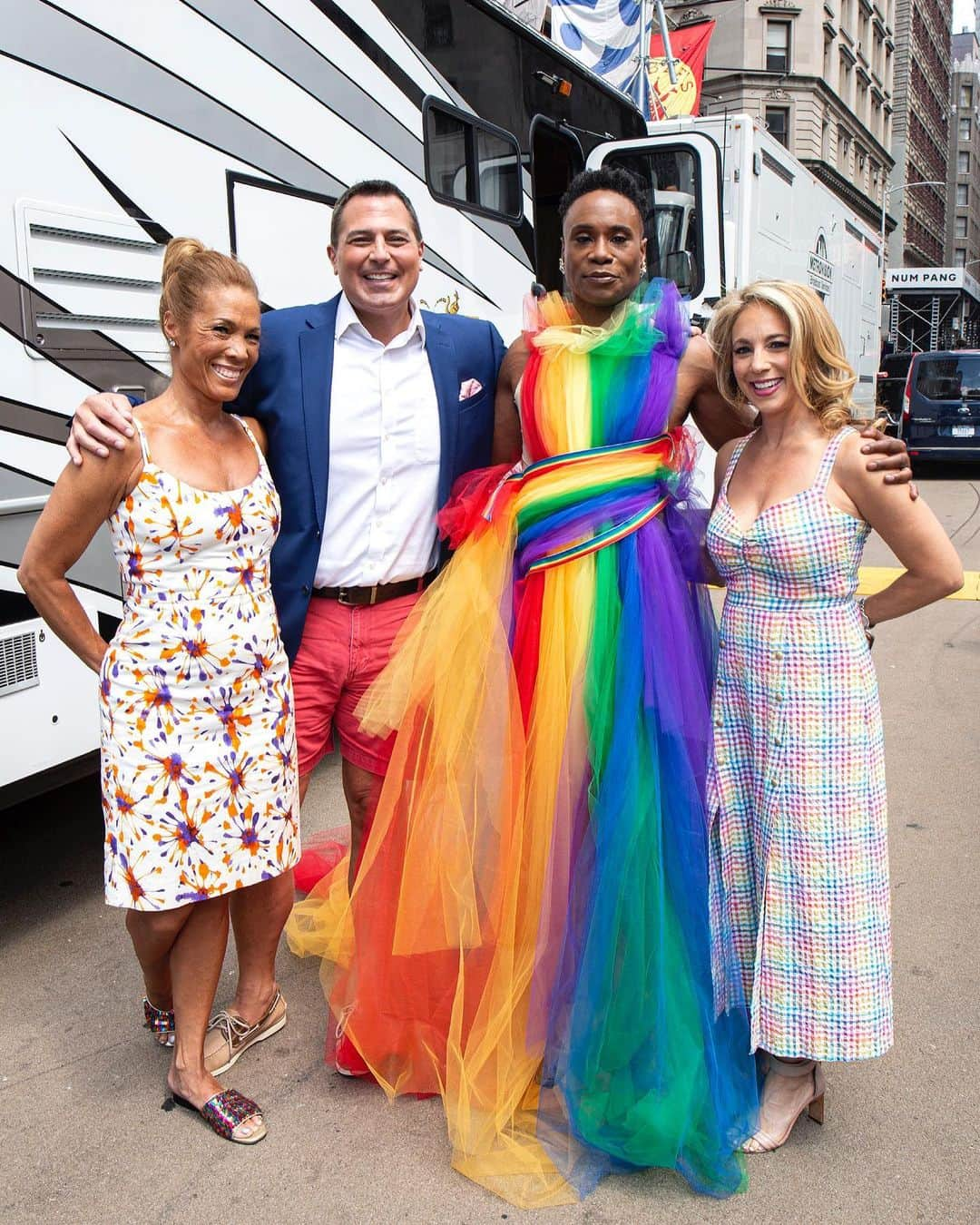 Just Jaredさんのインスタグラム写真 - (Just JaredInstagram)「@theebillyporter rocks a custom @csiriano gown at World Pride where his @poseonfx costars @mjrodriguez7 @indyamoore and @dominiquet.a.r.jackson served as Grand Marshals of the parade! #BillyPorter #IndyaMoore #MJRodriguez #DominiqueJackson #Pose #WorldPride Photos: Getty」7月1日 10時08分 - justjared