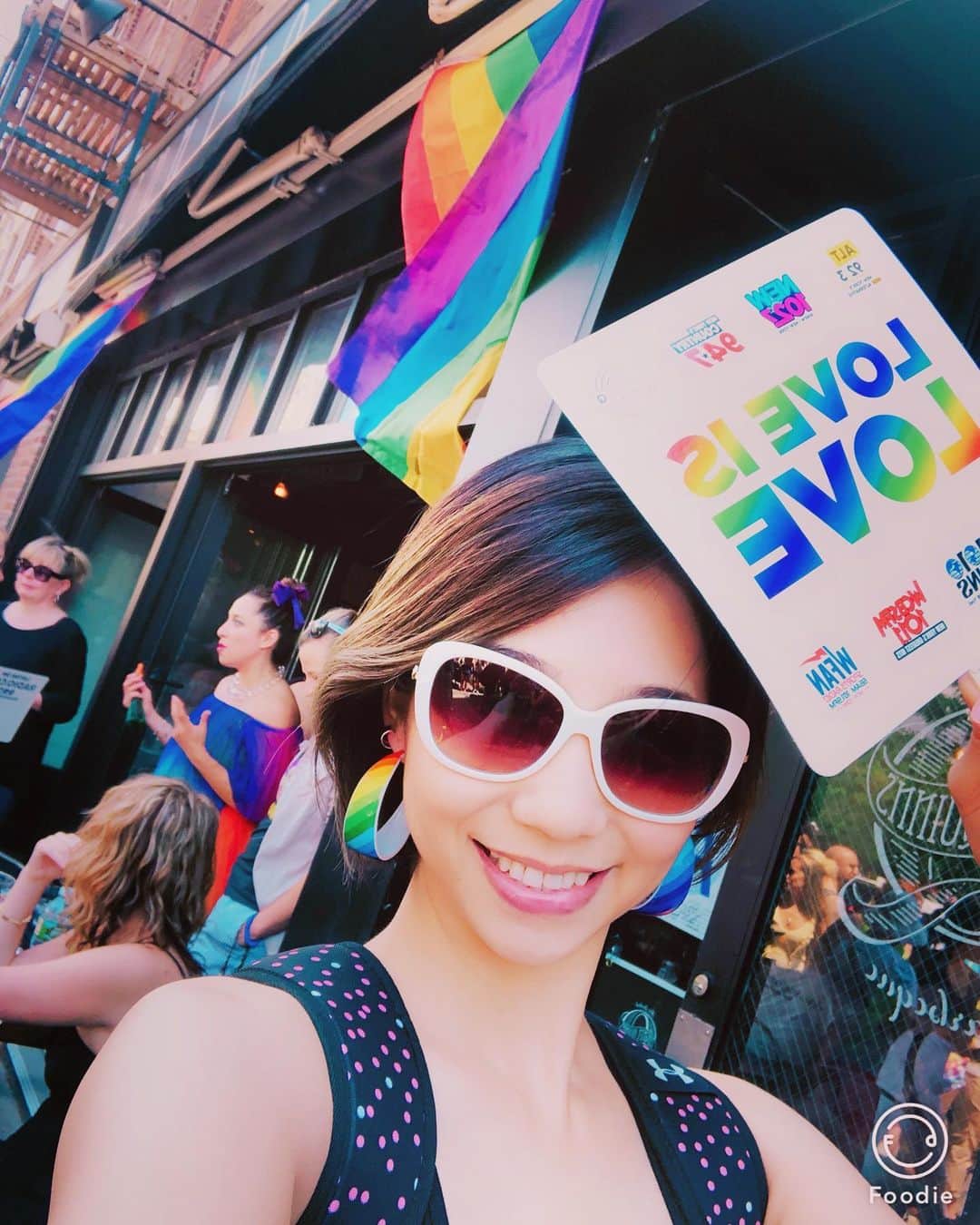 のインスタグラム：「New York Gay Pride Parade 🏳️‍🌈 ⭐️✨ New experience❣️Love it❣️ #newyork #manhattan #gaypride #loveislove」