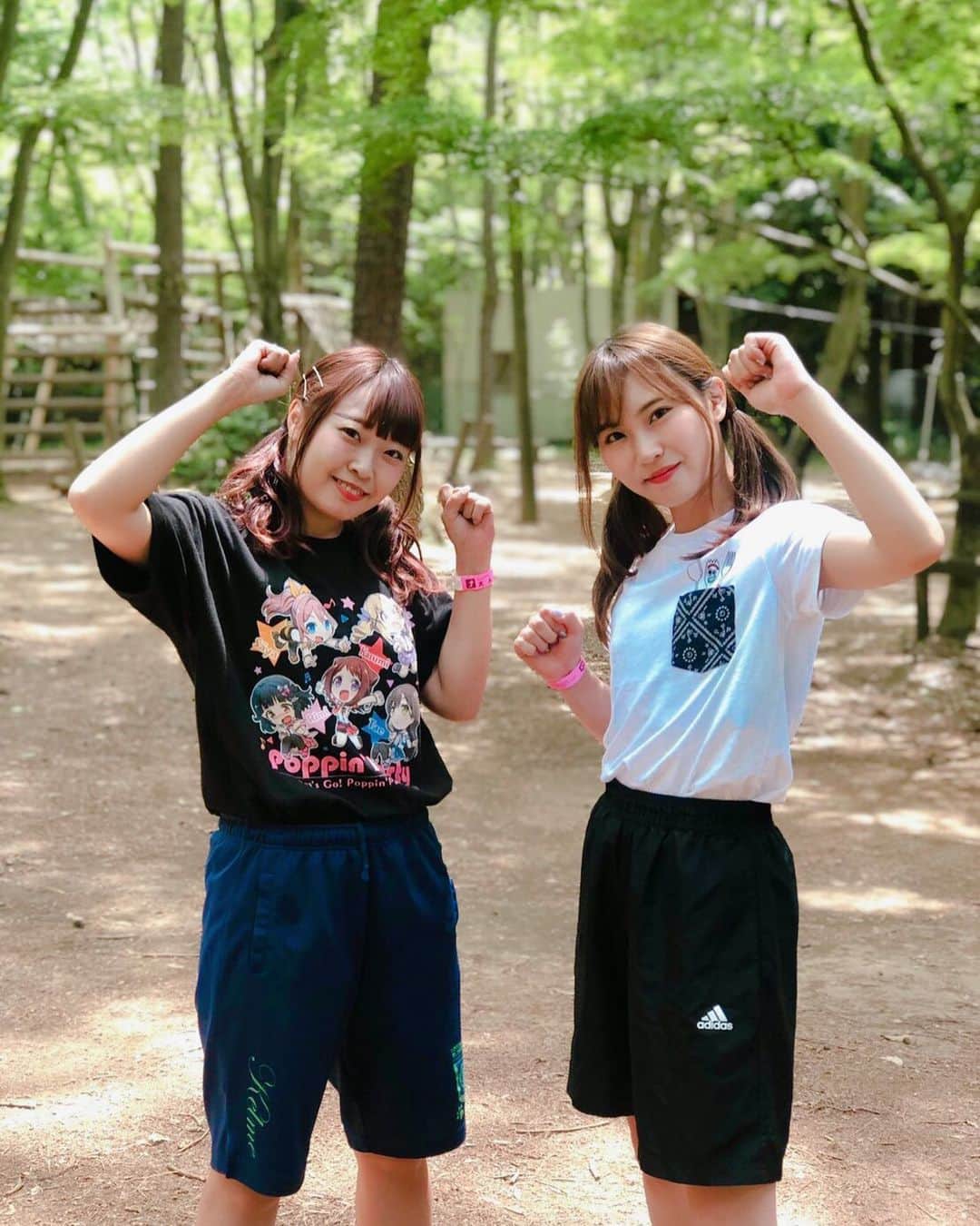 のインスタグラム：「いぇぇぇぇぇぇぇぇぇええい💜✌🏻サンシャイン住！バコン！吉でぇぇぇす⭐️ インスタお久しぶりんこ😪  インスタオサボリマスターの久々の投稿は、、、 この間#清水公園 で#アスレチック の動画を撮ったときの1枚🐥💜 なぜか体操服みたいになってしまったYO🙂  ゆいちゃんと一緒に行ったんだけど、楽しかった🥰水上コースでビショビショになったけど、また色んなアスレチックに行きたいなっておもったの💓🦄 みんな動画はみてくれたかな？🌈 まだの方はぜひみてちょ🐻💕 ちなみに質問があったんだけど、Tシャツは#ユニクロ のフォーキーさん🍴💓 トイストーリー４公開まであとすこし❤️ワクワクが止まらないね🥰  #たまちゅーぶ #youtuber #体操服 #ではないよ #トイストーリー4 #toystory4 #adidas #フォーキー #uniqlo」
