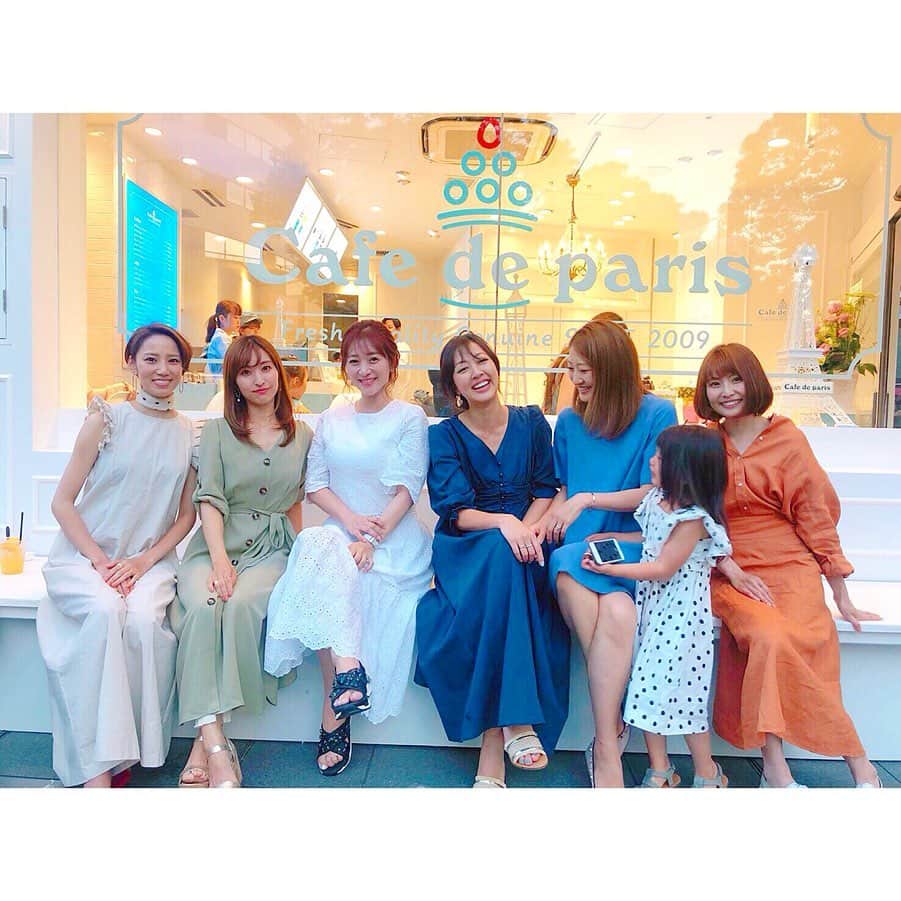 高橋有紀子のインスタグラム：「* かなり遅れての投稿、、、 5月24日にオープンした @cafedeparis_japan 六本木ヒルズ店の レセプションにお誘い頂いたときの🍒💛 * * フルーツがふんだんに使われた ボンボンはゆいまるも大喜びでペロリ😋💕 * #cafedeparis #sweet #cafe #dessert #カフェドパリ #韓国スイーツ #スイーツ #カフェ #2019_5_23」