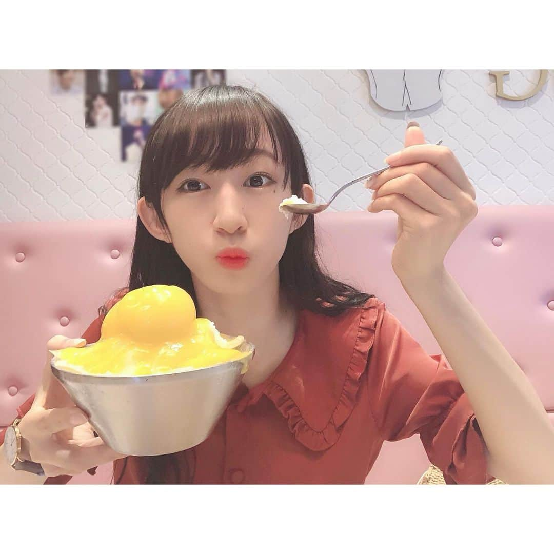 やっこさんのインスタグラム写真 - (やっこInstagram)「🍧﻿ ﻿ ﻿ ﻿ ﻿ ﻿ ﻿ ﻿ ﻿ だいぶ前なんだけど﻿ 可愛いカッフェに行った時のやつ🍧﻿ ﻿ もものカキ氷めちゃ美味しかったし﻿ タピオカも飲めた〜〜〜〜🥰﻿ 店内がすごいインスタ映えでした💯﻿ ﻿ ﻿ ﻿ みんなのおススメカフェも﻿ あったら教えて〜〜〜〜﻿ ﻿ ﻿ ﻿ ﻿ ﻿ ﻿ ﻿ ﻿ #やっこ #yakko #カフェ #カフェ巡り #自由が丘カフェ @select_cafe_kkotbing #コッビン #かき氷 #タピオカ #タピ活 #韓国 #自由が丘 #インスタ映え #🍧 #🍑」7月1日 20時21分 - yakko928