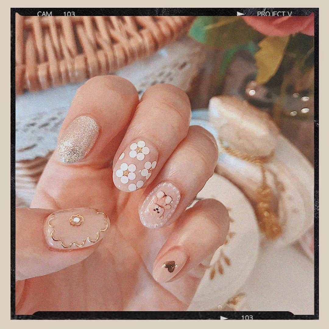 ほしのこさんのインスタグラム写真 - (ほしのこInstagram)「#Newnail  とーっても可愛いネイルにしてもらった🐻♡ * 久しぶりにジェルネイルがしたくなって行ってきました🤣💓 * #ネイル#くまネイル#ガーリーネイル#ネイルデザイン#nail#naildesign」7月1日 20時30分 - hoshinoko728