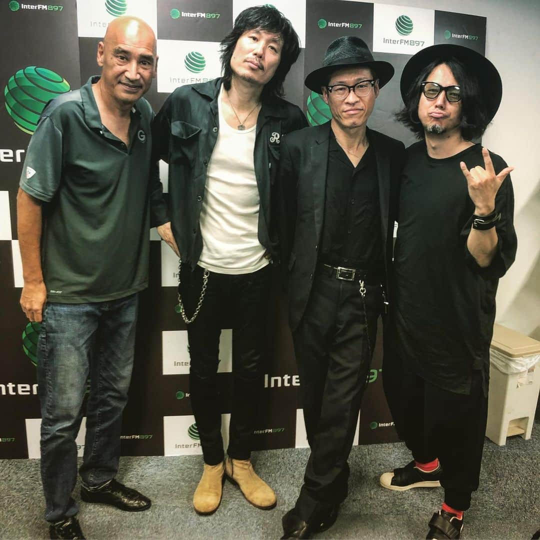 のインスタグラム：「InterFM89.7のDave Fromm SHOWに武藤ウエノでゲスト出演させてもらいました。生放送を聞き逃した方、radiko.jpでもよろしくお願いします。 https://www.interfm.co.jp/dave/ #武藤昭平 #武藤昭平withウエノコウジ #ウエノコウジ #dfs #interfm897」
