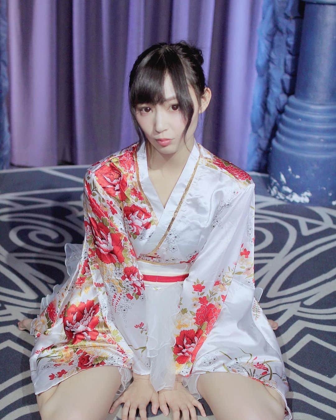 雪乃しほりのインスタグラム：「7/4(木)仮面女子Cafe2部公演は 雪乃しほりプロデュース公演です❅*° #来てね  #浴衣  #ミニ浴衣  #ノンストップライブ  #雪乃しほりプロデュース公演」