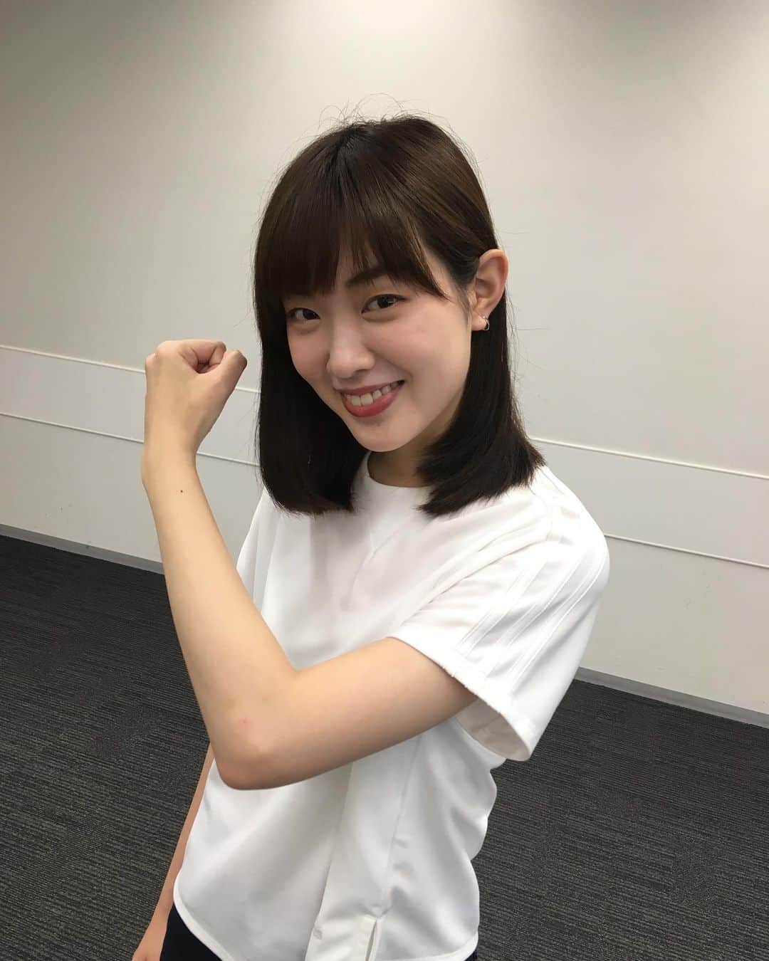 朝日放送「Jフットニスタ」さんのインスタグラム写真 - (朝日放送「Jフットニスタ」Instagram)「‪【今日の澤田アナ】‬ ‪Jフットニスタ‬ ‪今日深夜2時14分O.A.!!‬ ‪夏らしく白です!!‬ #Jフットニスタ #澤田有也佳」7月1日 20時57分 - jfootnista