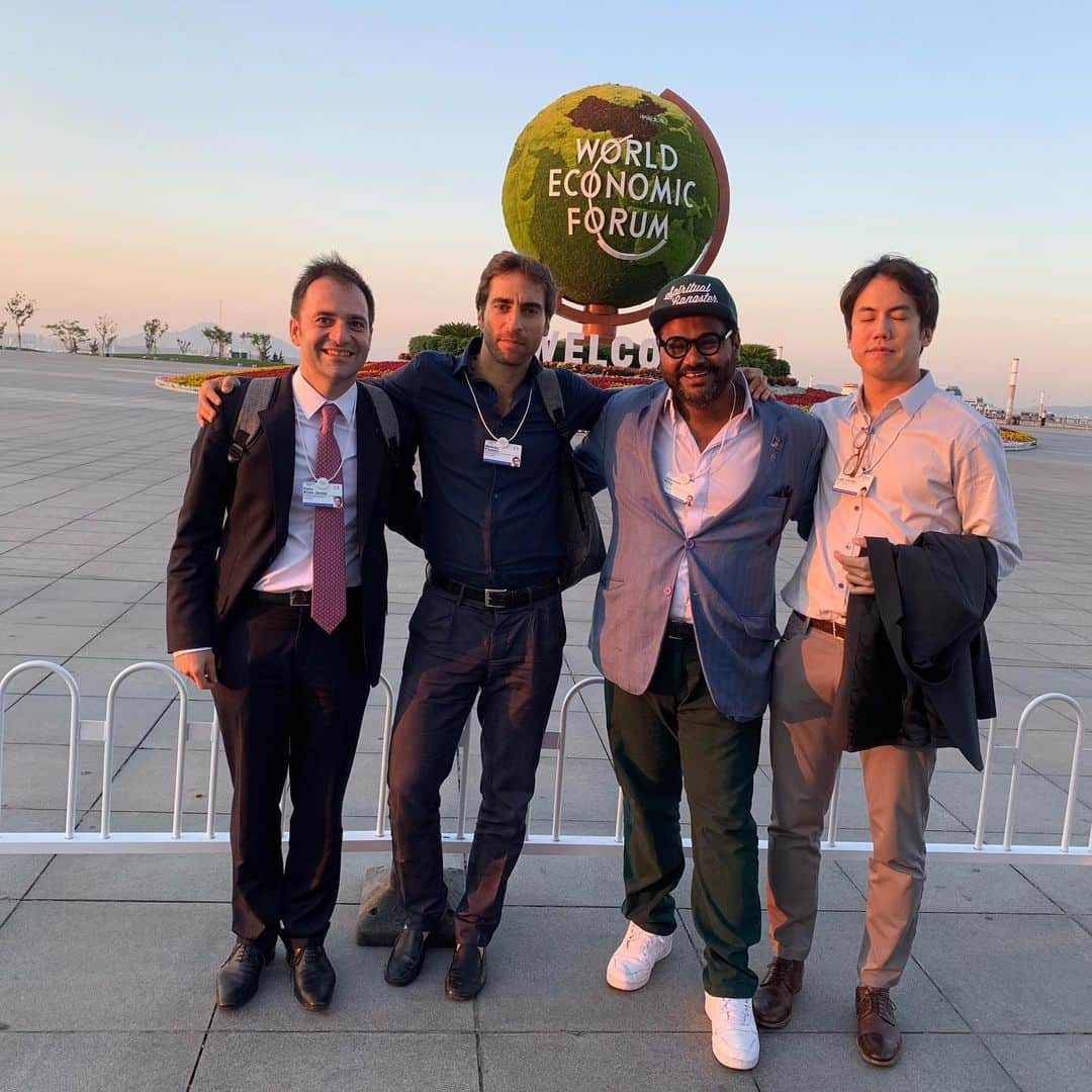 マチュー・フラミニのインスタグラム：「Attending the @worldeconomicforum summer Davos in China  #ygl19 #amnc19 #davos #sustainability」