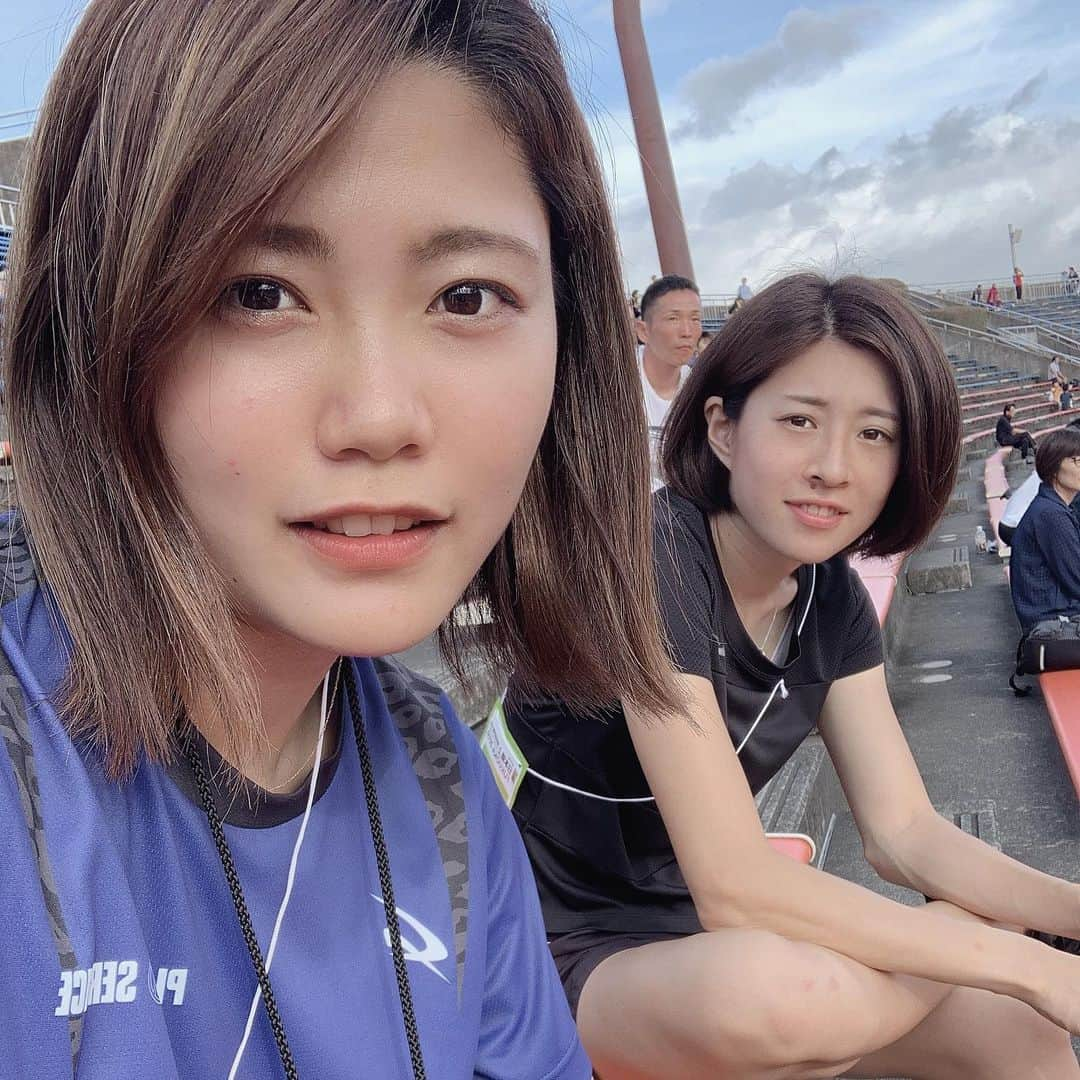 中村水月さんのインスタグラム写真 - (中村水月Instagram)「日本選手権のため 福岡に行きました✈💭 .  私は欠場 自分が出るはずだった試合を見るのは すごい辛かったけど その代わりとてもいい経験をさせて頂きました。. 今まで必死で自分のことしか考えてなかった試合ばっかりだったけど 誰かを少し支えることがどれだけ大変なのかも分かったし 会場で声掛けて頂いた方や 連絡をくれた方、今支えて関わってくれる方の気持ちをひしひしと感じました。 .  上手くいかないことも沢山あって 復帰が遅れているのも 悔しいし、辛いって思うけど もう一度自分が楽しくてワクワクして緊張してどうしようもない場所へもどりたいので頑張ります。 . 同期や後輩が頑張ってる姿に凄いなって思う反面悔しいって気持ちはすごい大きかった日本選手権でした。 . 9月の全日本実業団で復帰できるようにとりあえず今できることを精一杯取り組むことしか私には出来ないけど 自分らしく自分らしい笑顔で頑張ります☺️」7月1日 21時14分 - n___mm____n