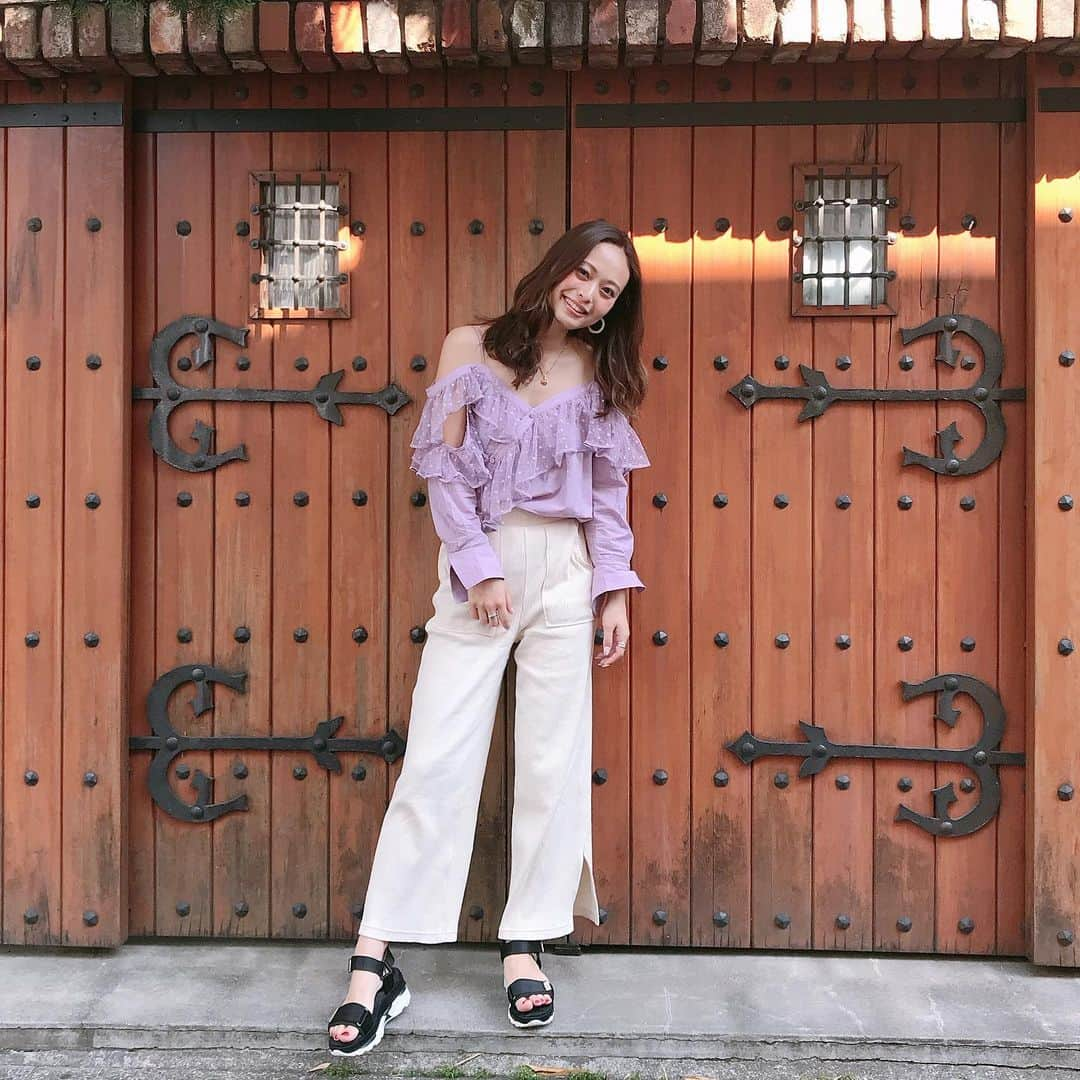 榊本麻衣さんのインスタグラム写真 - (榊本麻衣Instagram)「♡♡ . . いつかのcode👠✨ . . tops / #SNIDEL pants / #gu shoes / #RANDA . . このトップスのレース繊細で可愛い💫 . . このパンツも何にでも合うし 履きやすくて結構履いてる🐶💓 . . #mai___fashion #mai___code#code #コーデ #コーディネート #coordinates #fashion #ファッション#outfit #笑顔 #smile #ootd #お洒落さんと繋がりたい #可愛い #夏コーデ #カジュアル #カジュアルコーデ #ラフコーデ」7月1日 21時17分 - maipipii