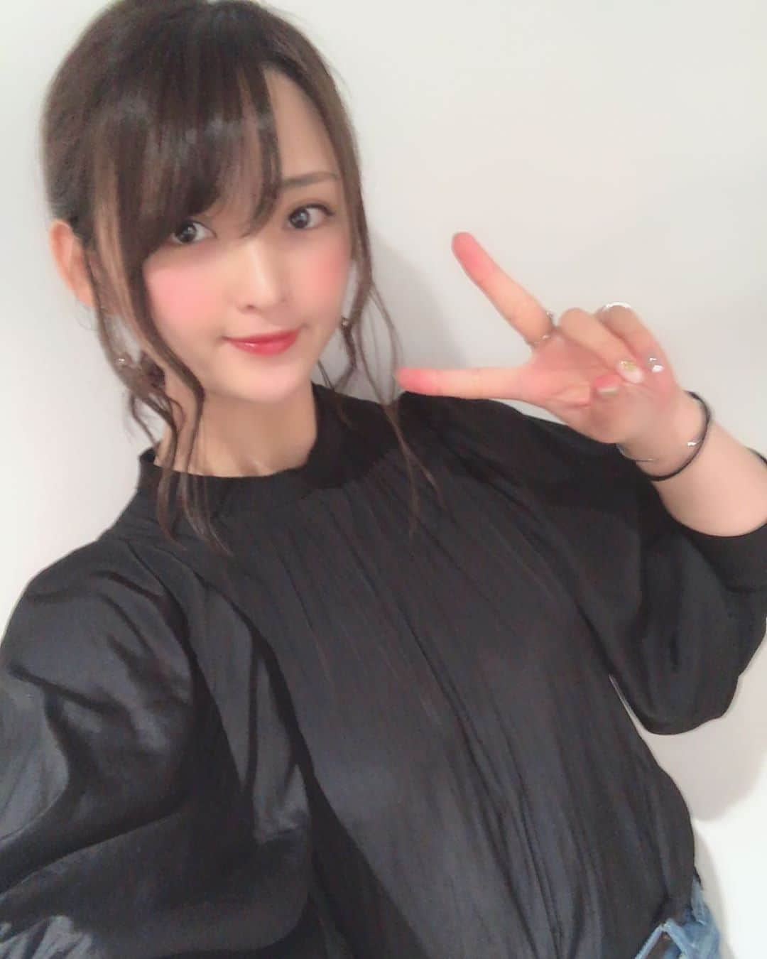 鈴木咲さんのインスタグラム写真 - (鈴木咲Instagram)「今日は黒でした🙋‍♀️」7月1日 21時20分 - sakisuzuki1103