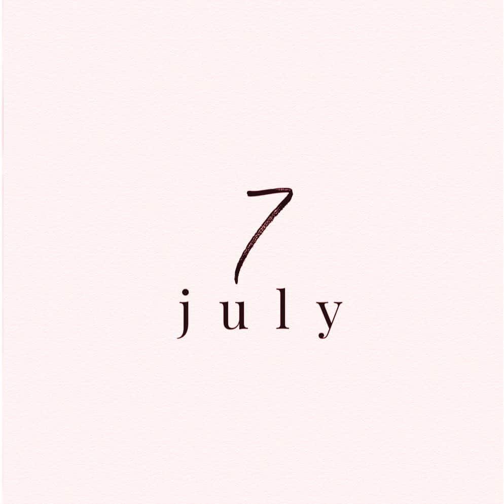 Yukicoさんのインスタグラム写真 - (YukicoInstagram)「hello july🙋🏻‍♀️ 雨を越えれば 夏休み♡ お昼ごはん作りが待っている ツライ💔」7月1日 21時27分 - yukicolifecom