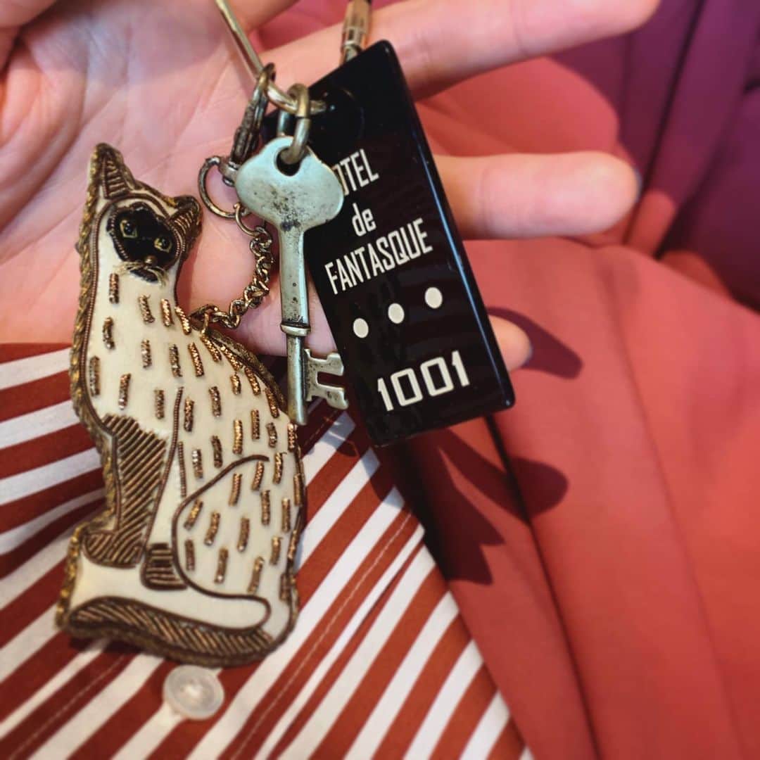 風間ゆみえのインスタグラム：「12.JULY. ......🗝✨👀 @la_boutique_fantasque」